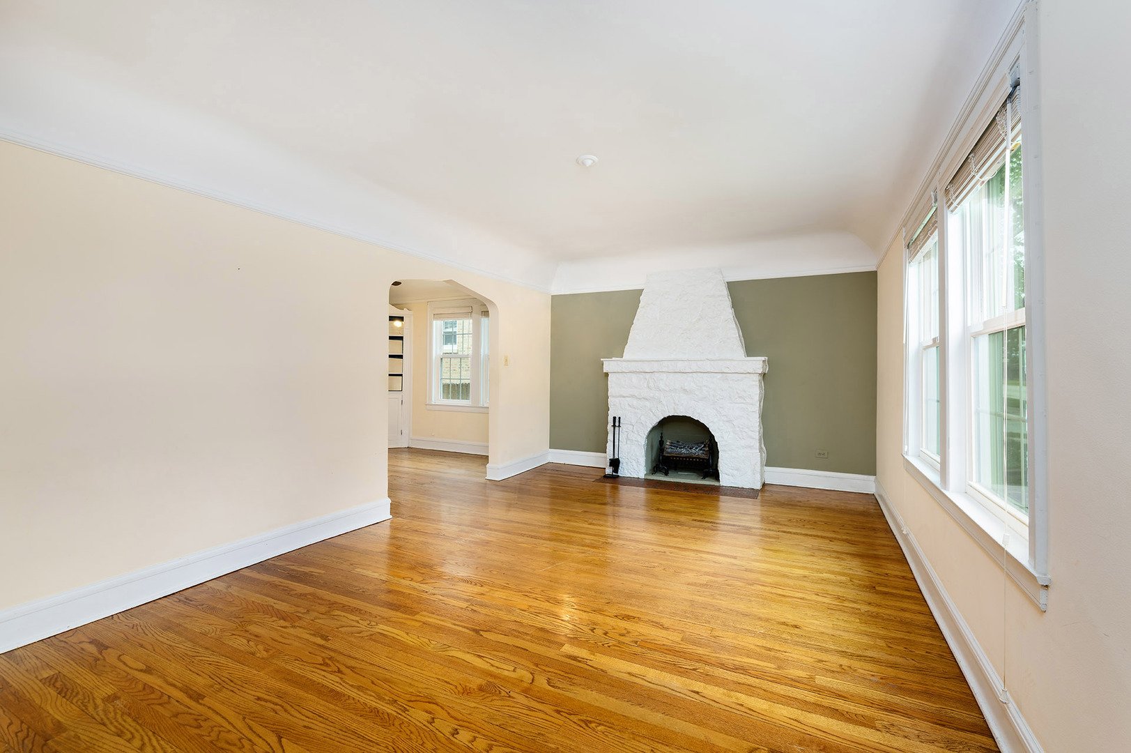 6767 N Talcott Avenue, Chicago, IL 60656