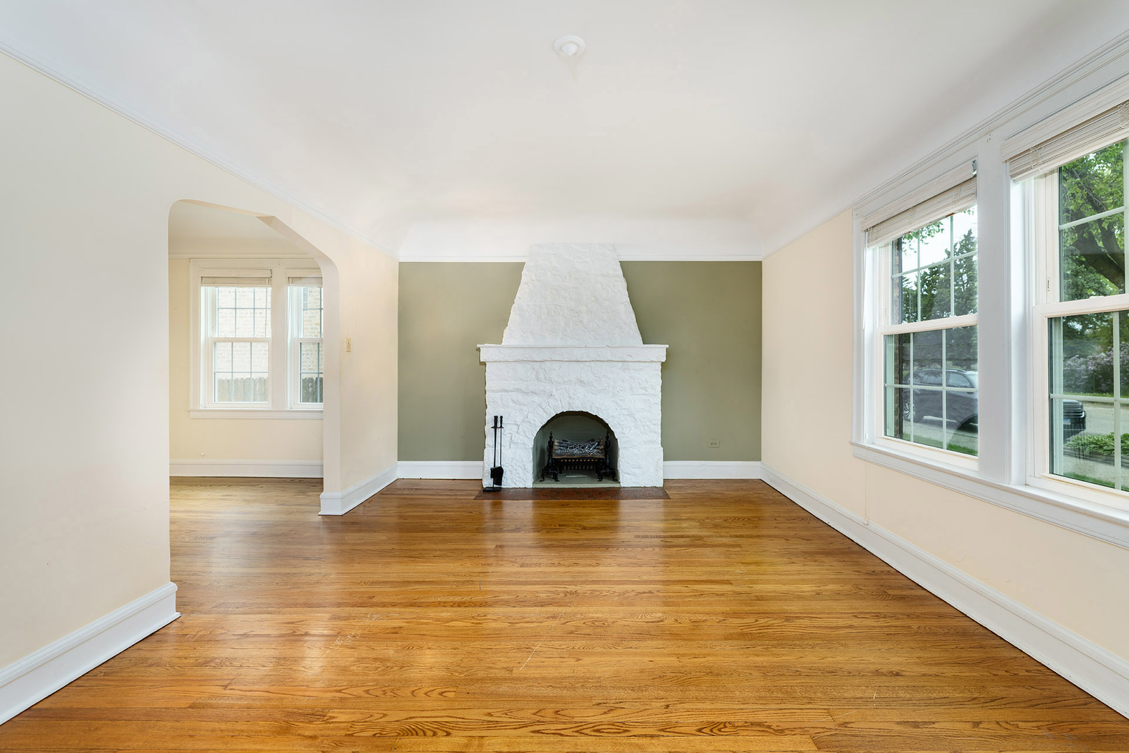 6767 N Talcott Avenue, Chicago, IL 60656