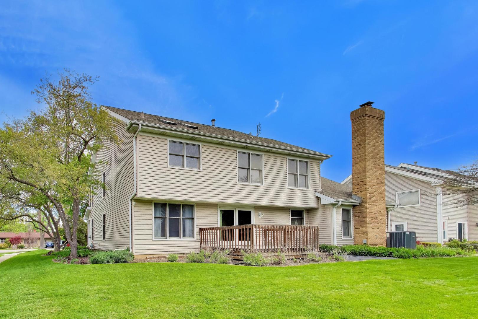 825 W Dorset Avenue, Palatine, IL 60067