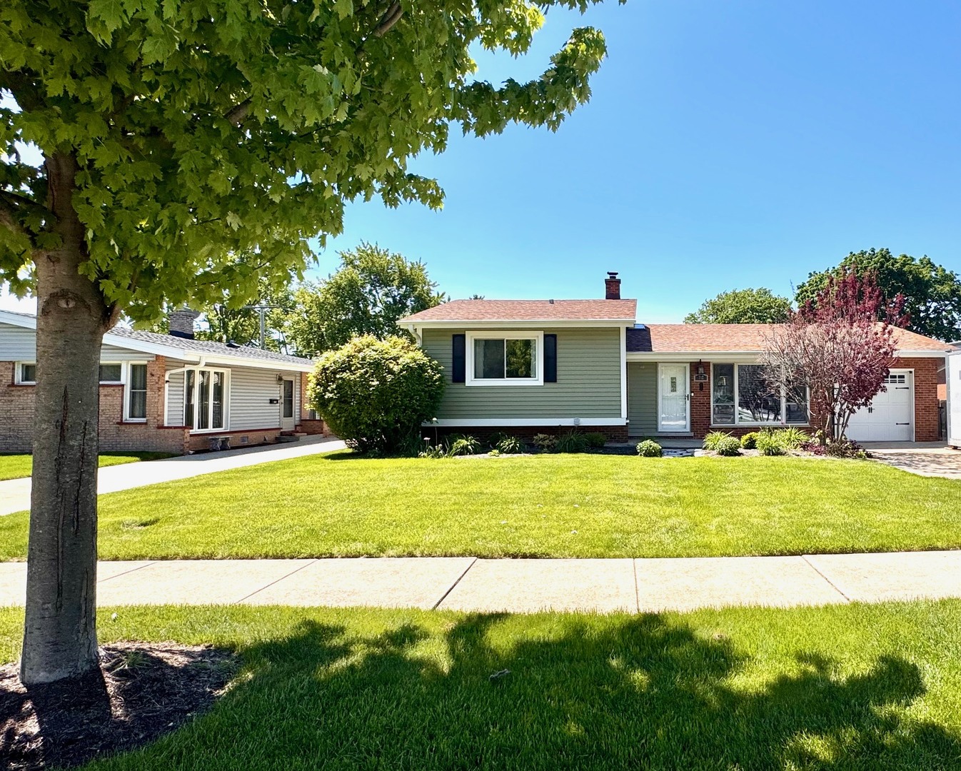 712 Arthur Drive, Lombard, IL 60148