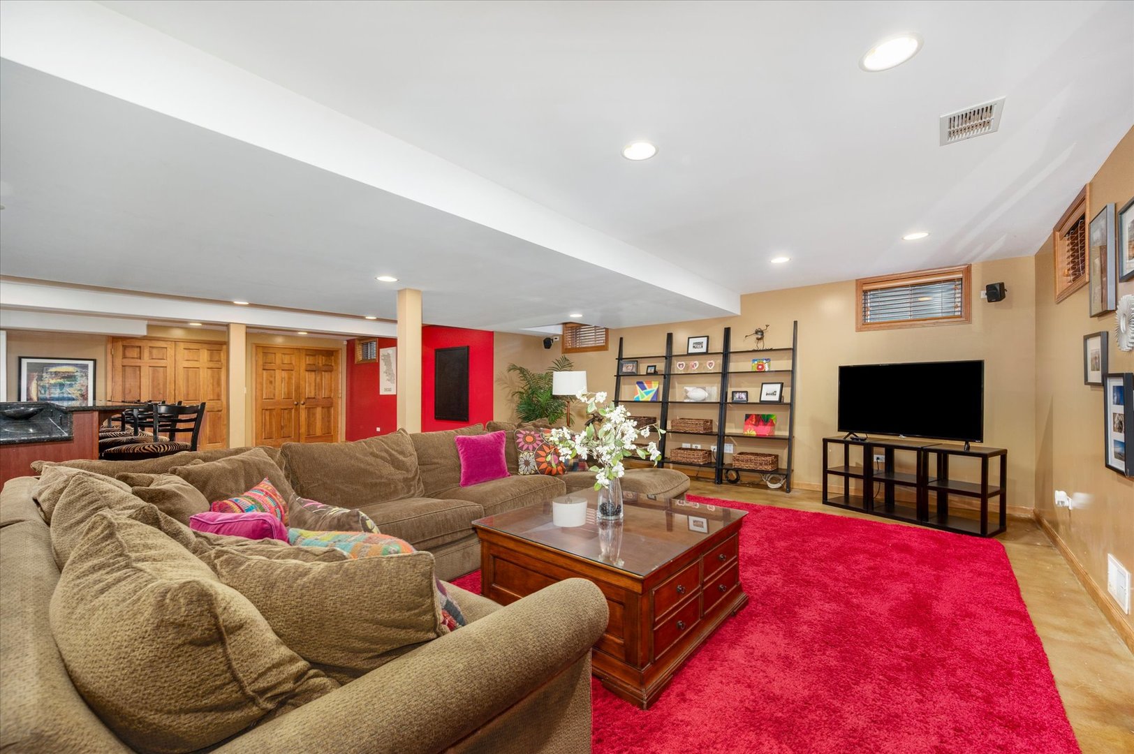 281 W Elm Park Avenue, Elmhurst, IL 60126