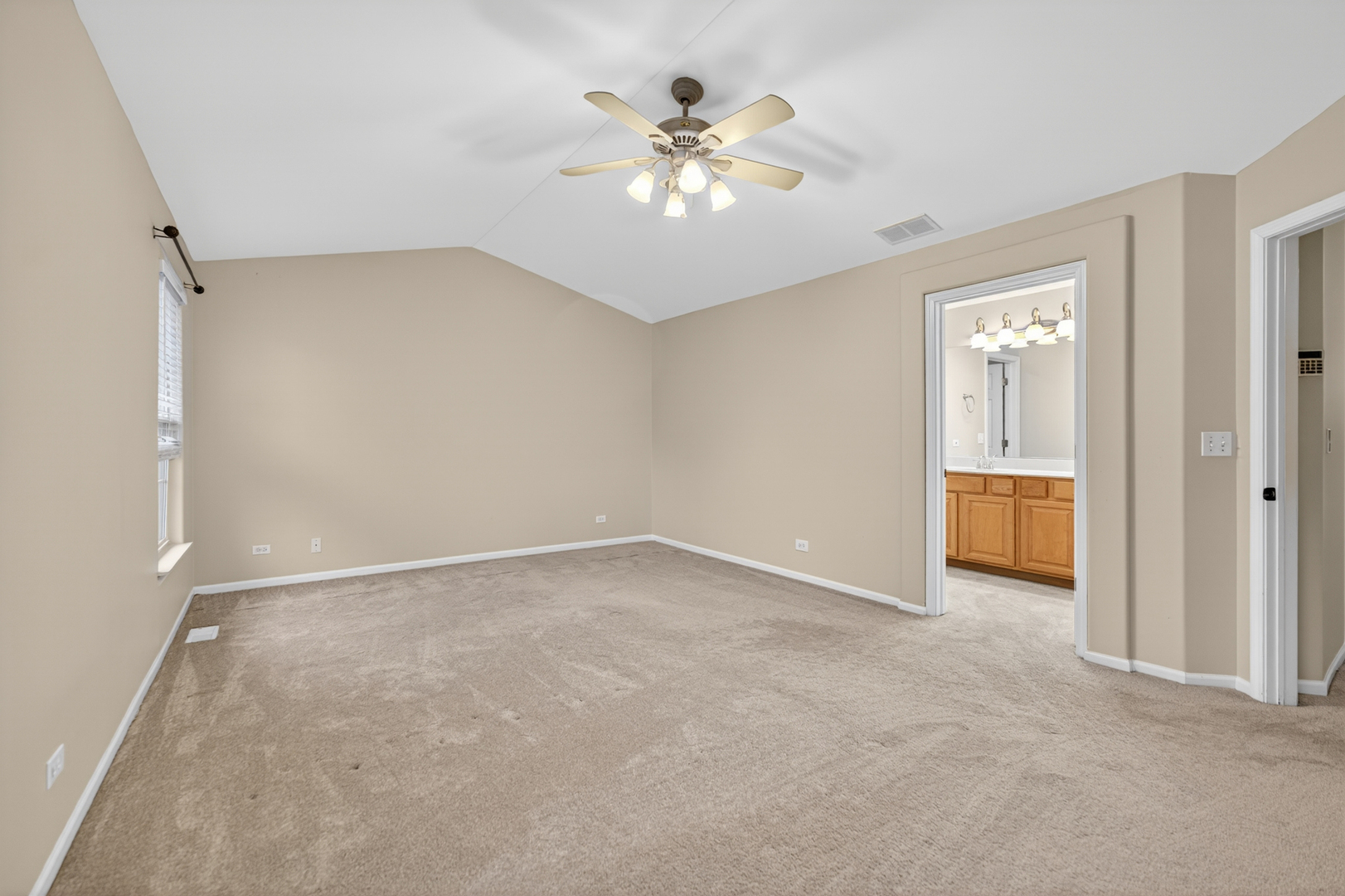 3013 Tangley Oaks Trail, Lisle, IL 60532