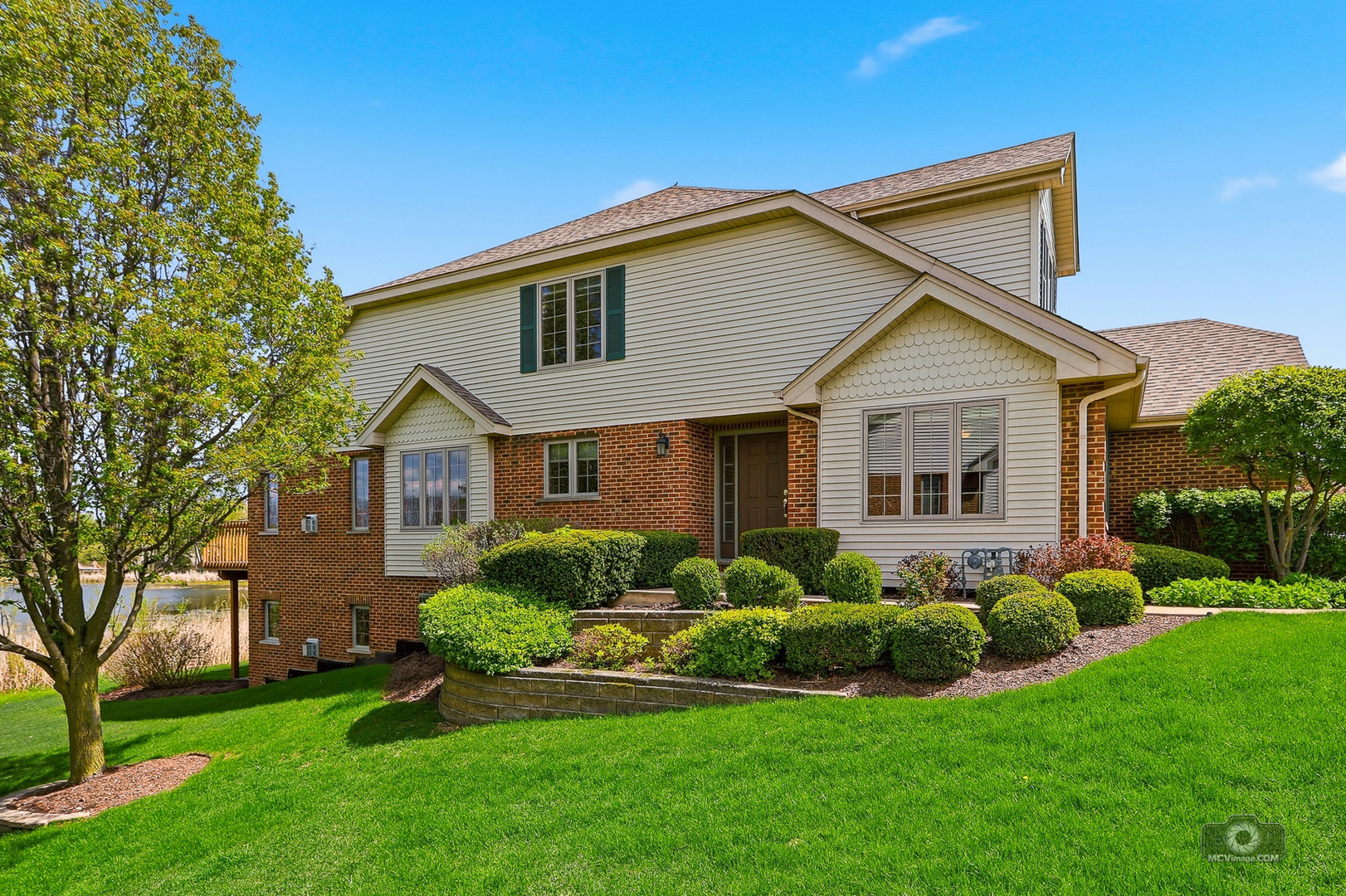 12198 Oxford Court, Lemont, IL 60439