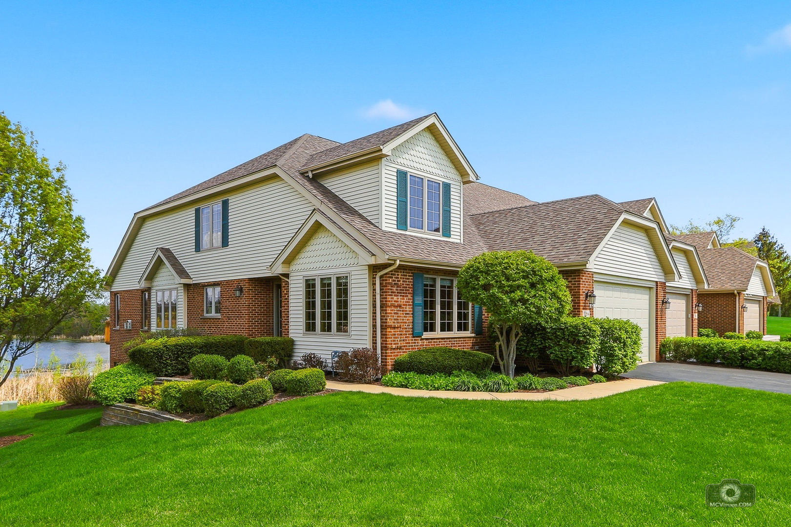 12198 Oxford Court, Lemont, IL 60439
