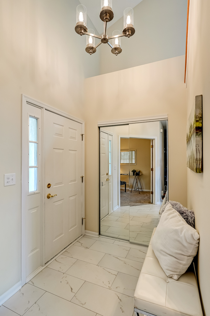 128 Fairway Drive, La Grange, IL 60525