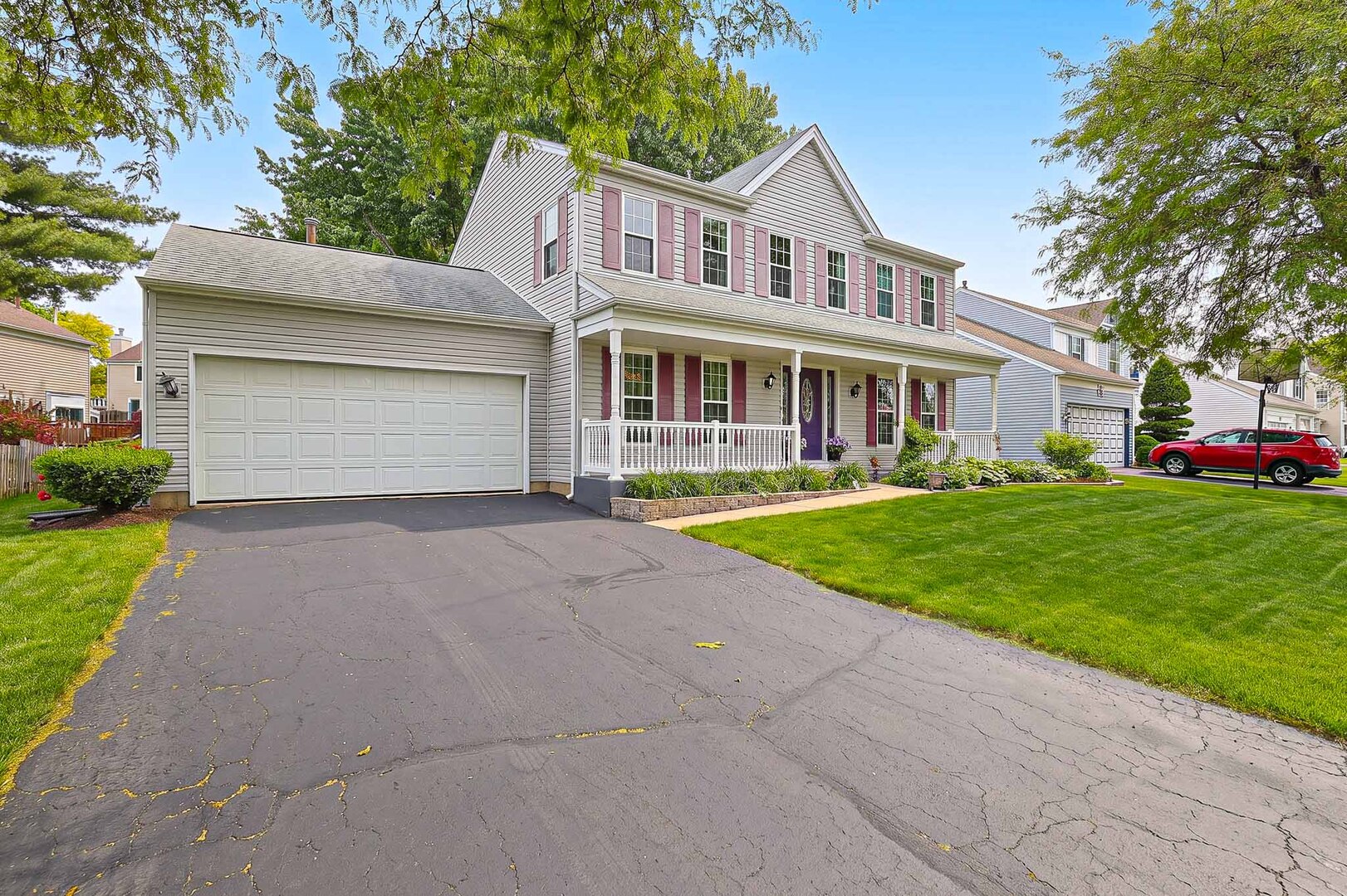830 Hawk Lane, Carol Stream, IL 60188
