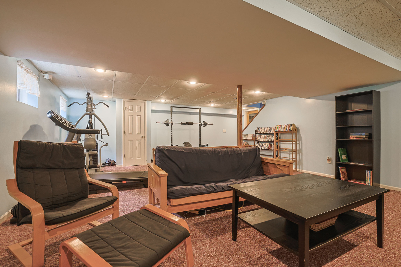 830 Hawk Lane, Carol Stream, IL 60188