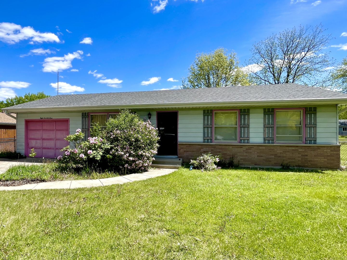 873 Hermitage Drive, Aurora, IL 60506