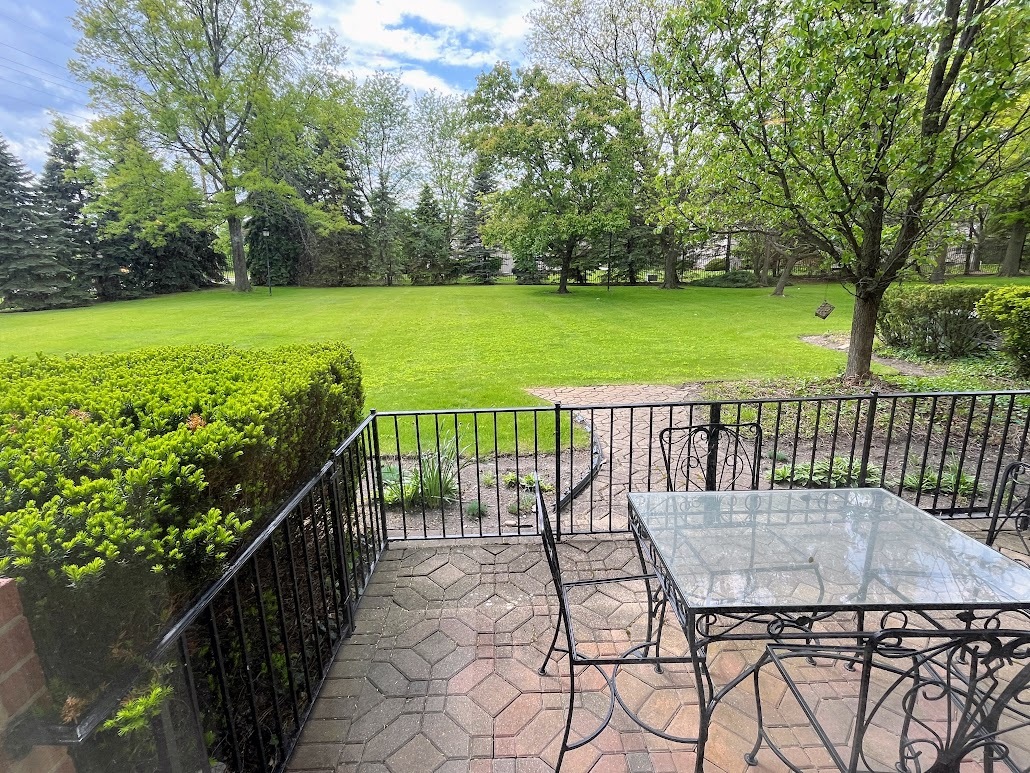 3439 VOLLMER Road #108, Flossmoor, IL 60422