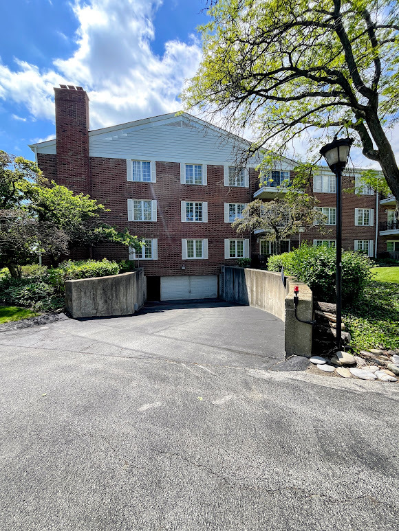 3439 VOLLMER Road #108, Flossmoor, IL 60422