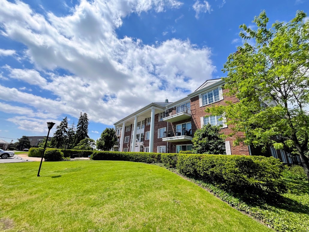 3439 VOLLMER Road #108, Flossmoor, IL 60422