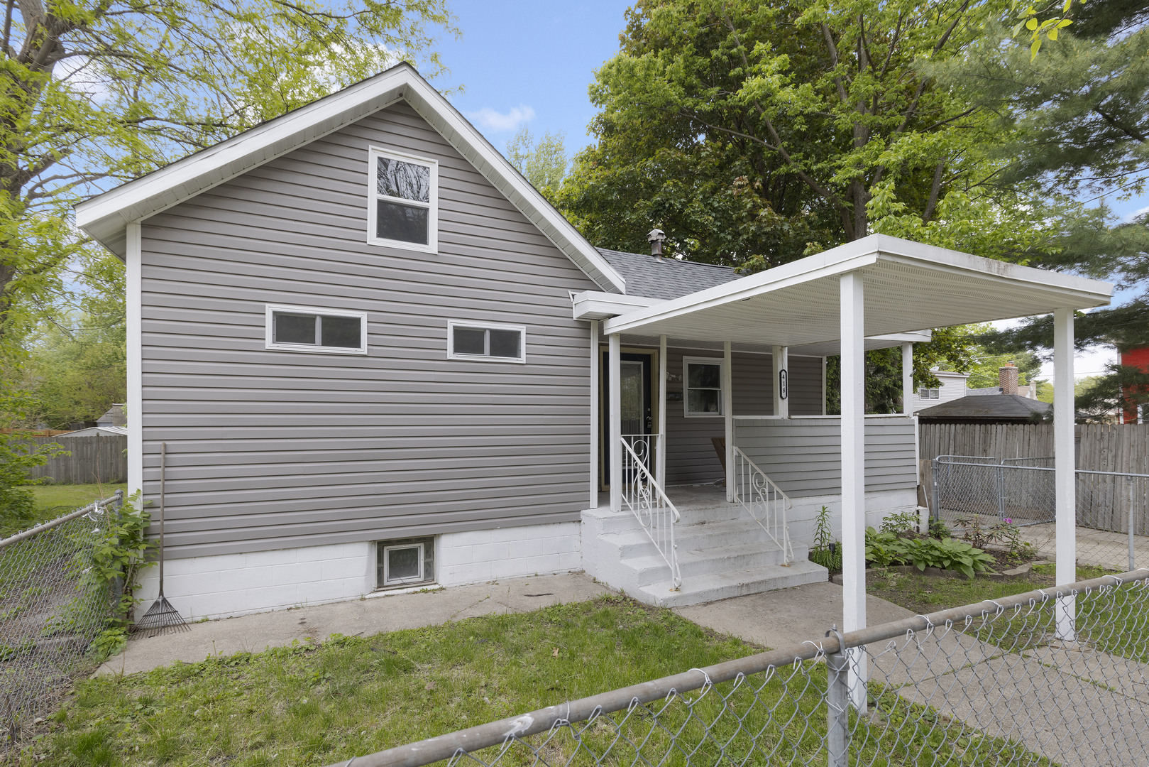 418 Adams Street, Rockford, IL 61107