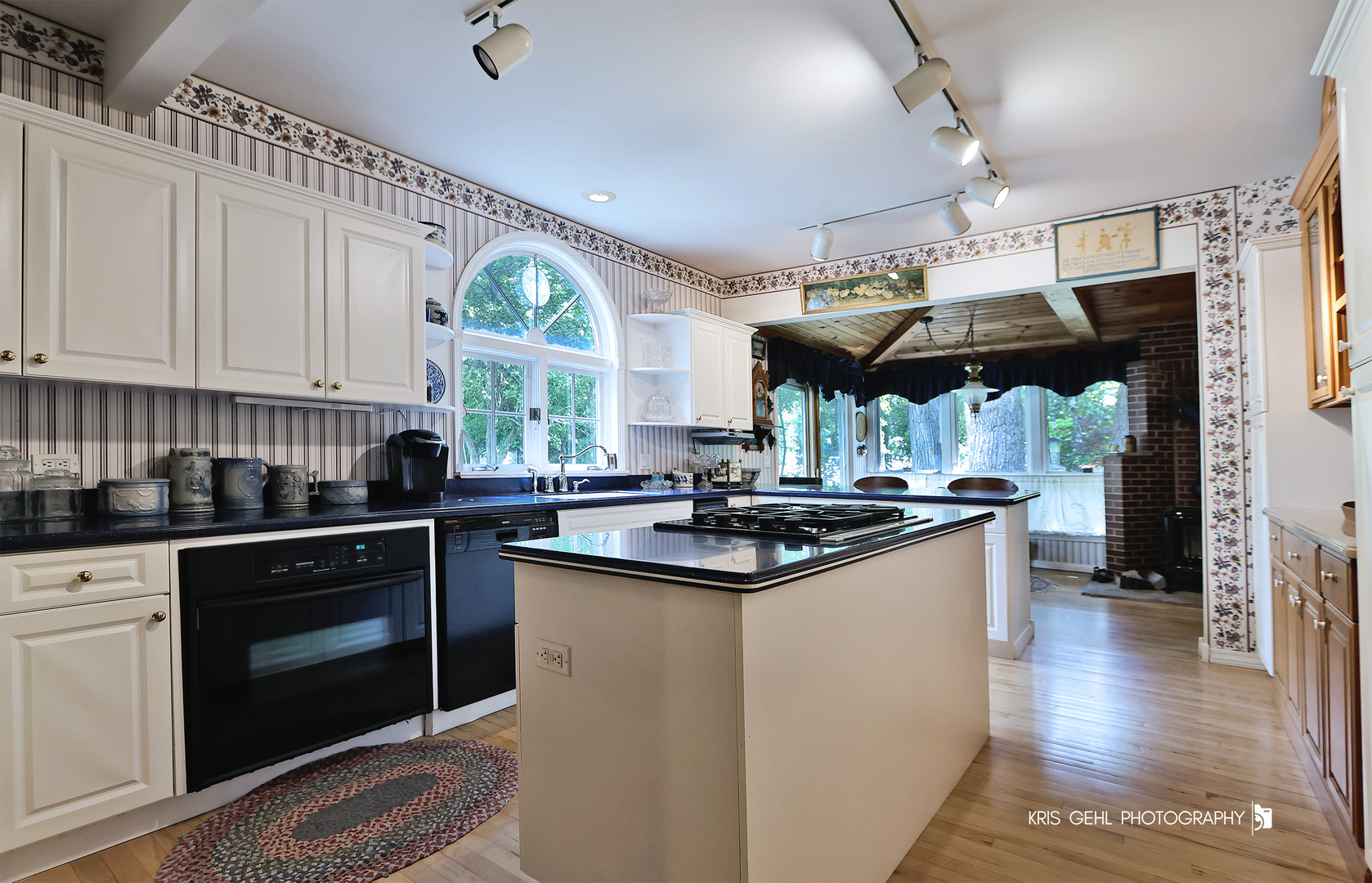 2214 MAIN STREET Road, Spring Grove, IL 60081