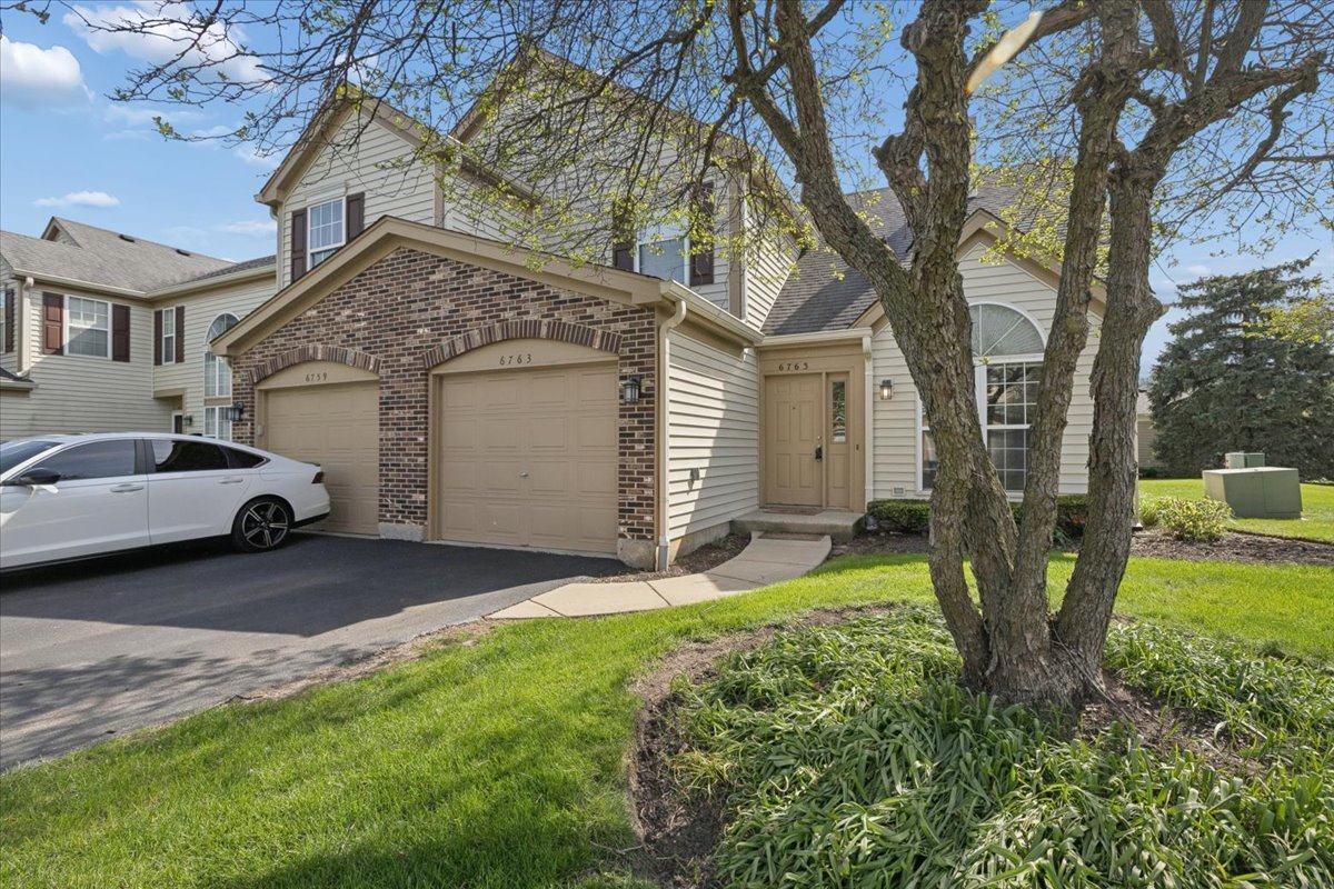 6763 Roanoake Court, Gurnee, IL 60031