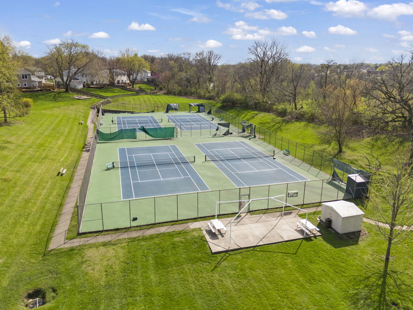 1925 Coach Drive, Naperville, IL 60565