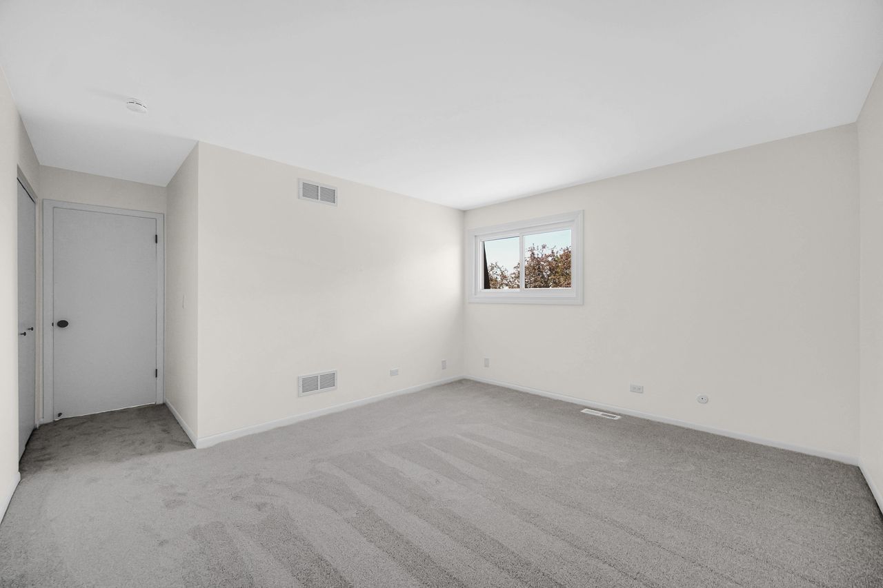 240 Marion Street #10, Manhattan, IL 60442