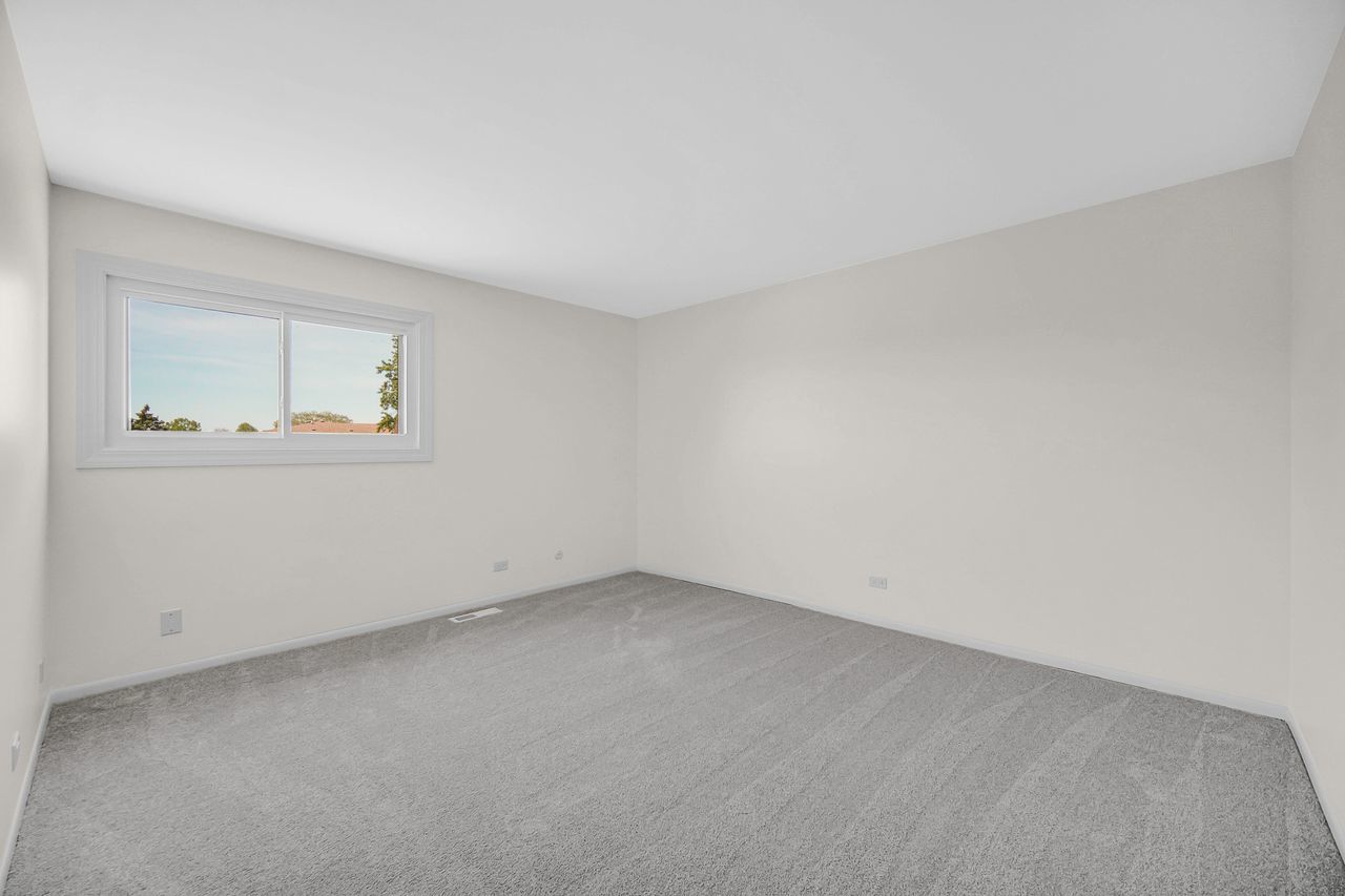 240 Marion Street #10, Manhattan, IL 60442