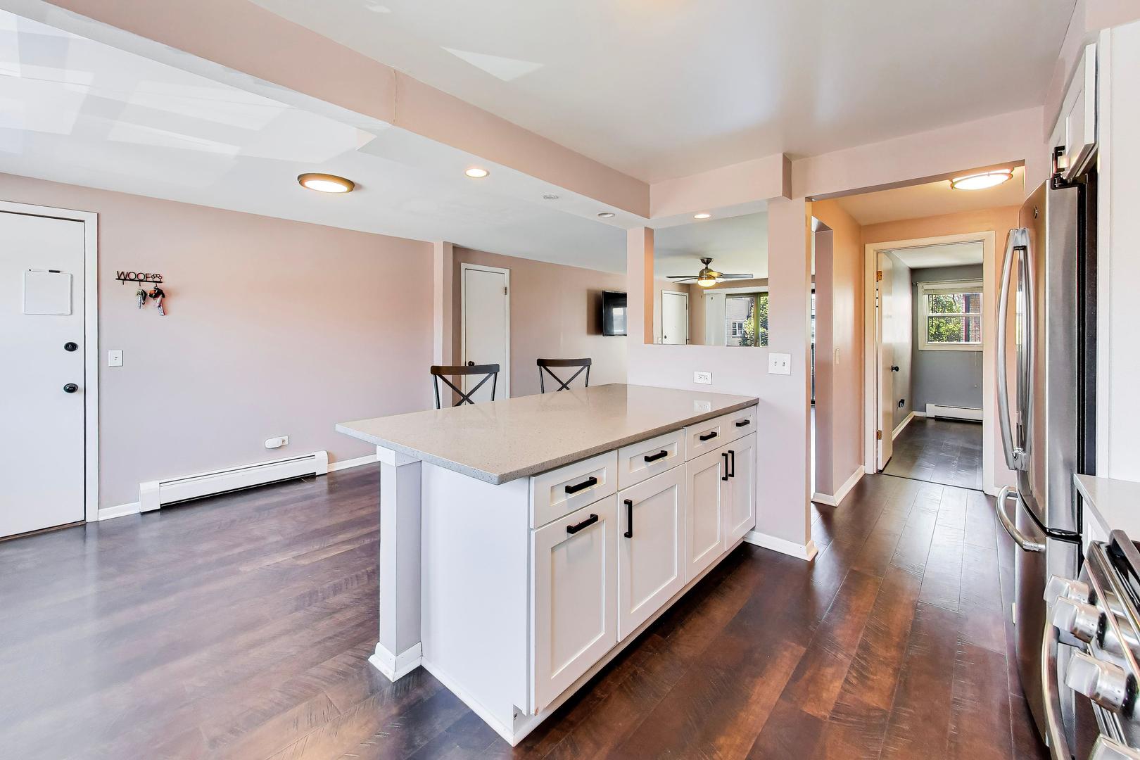 6565 N Harlem Avenue #2N, Chicago, IL 60631