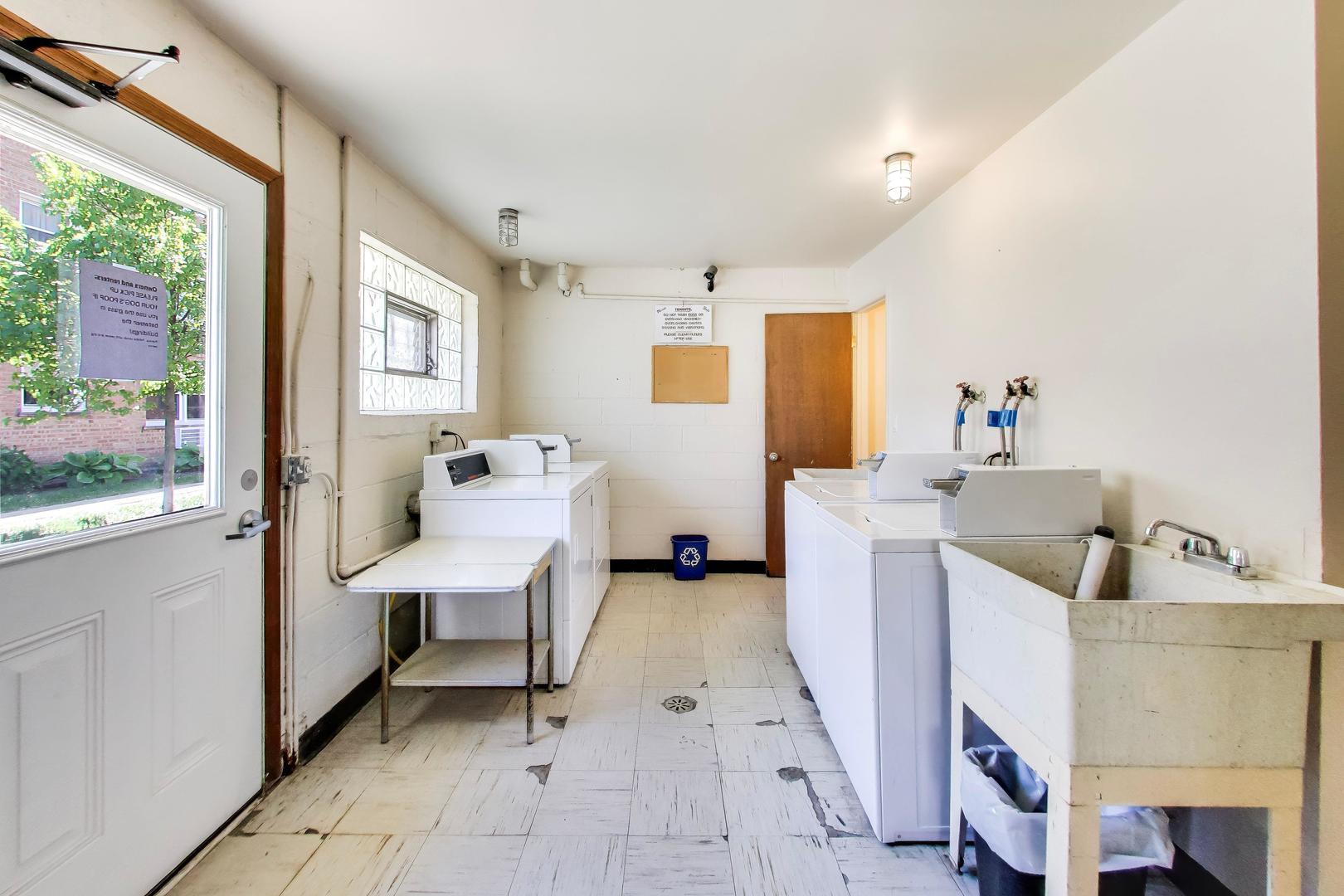 6565 N Harlem Avenue #2N, Chicago, IL 60631