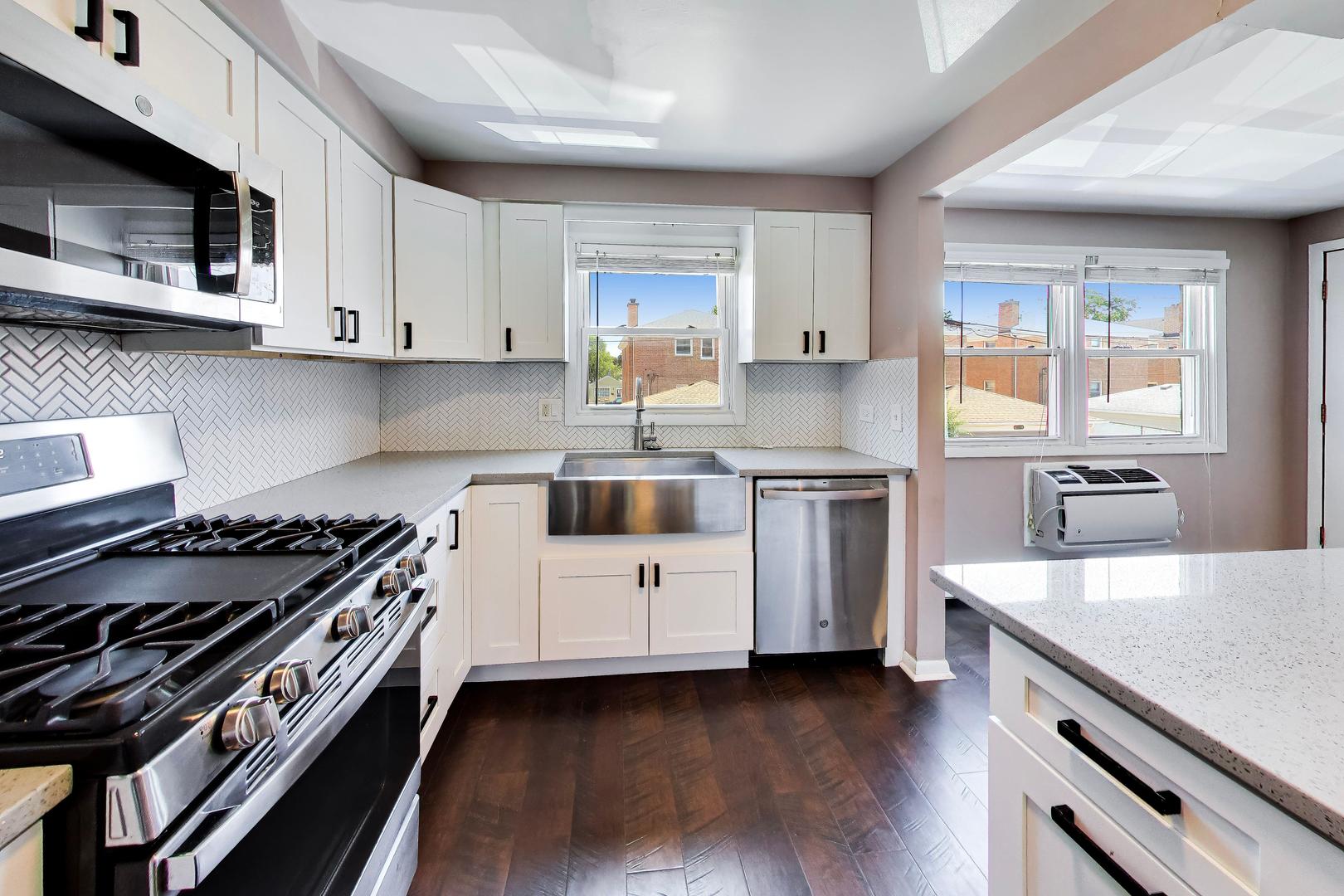 6565 N Harlem Avenue #2N, Chicago, IL 60631
