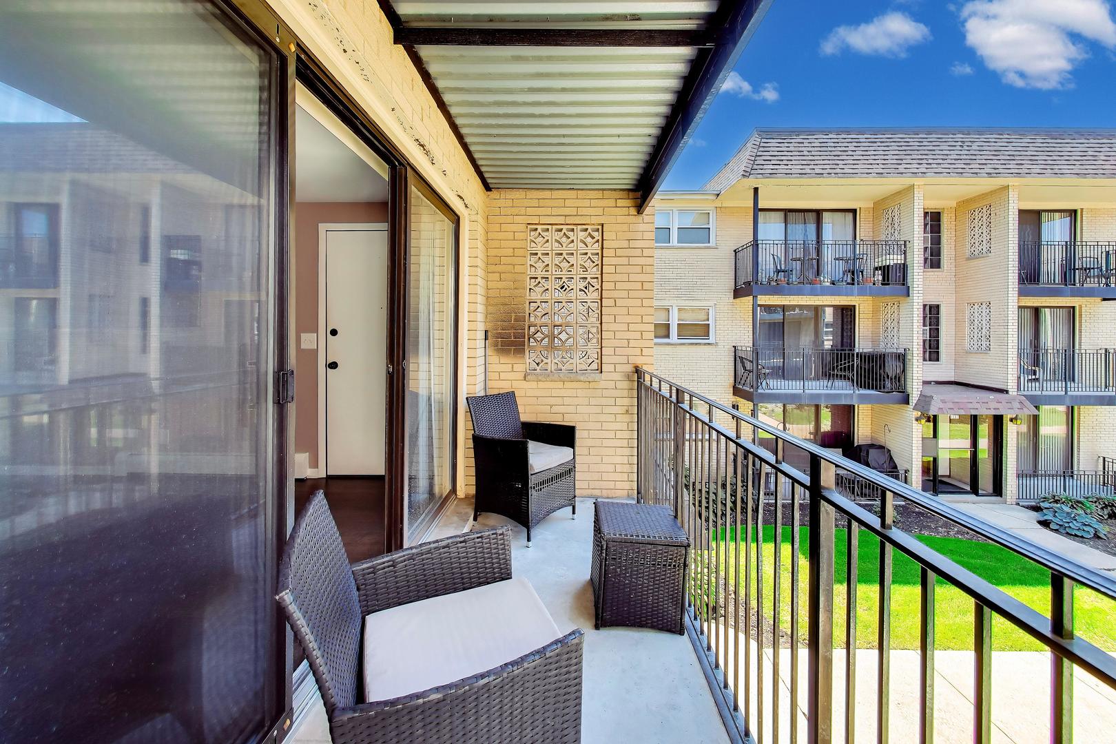 6565 N Harlem Avenue #2N, Chicago, IL 60631
