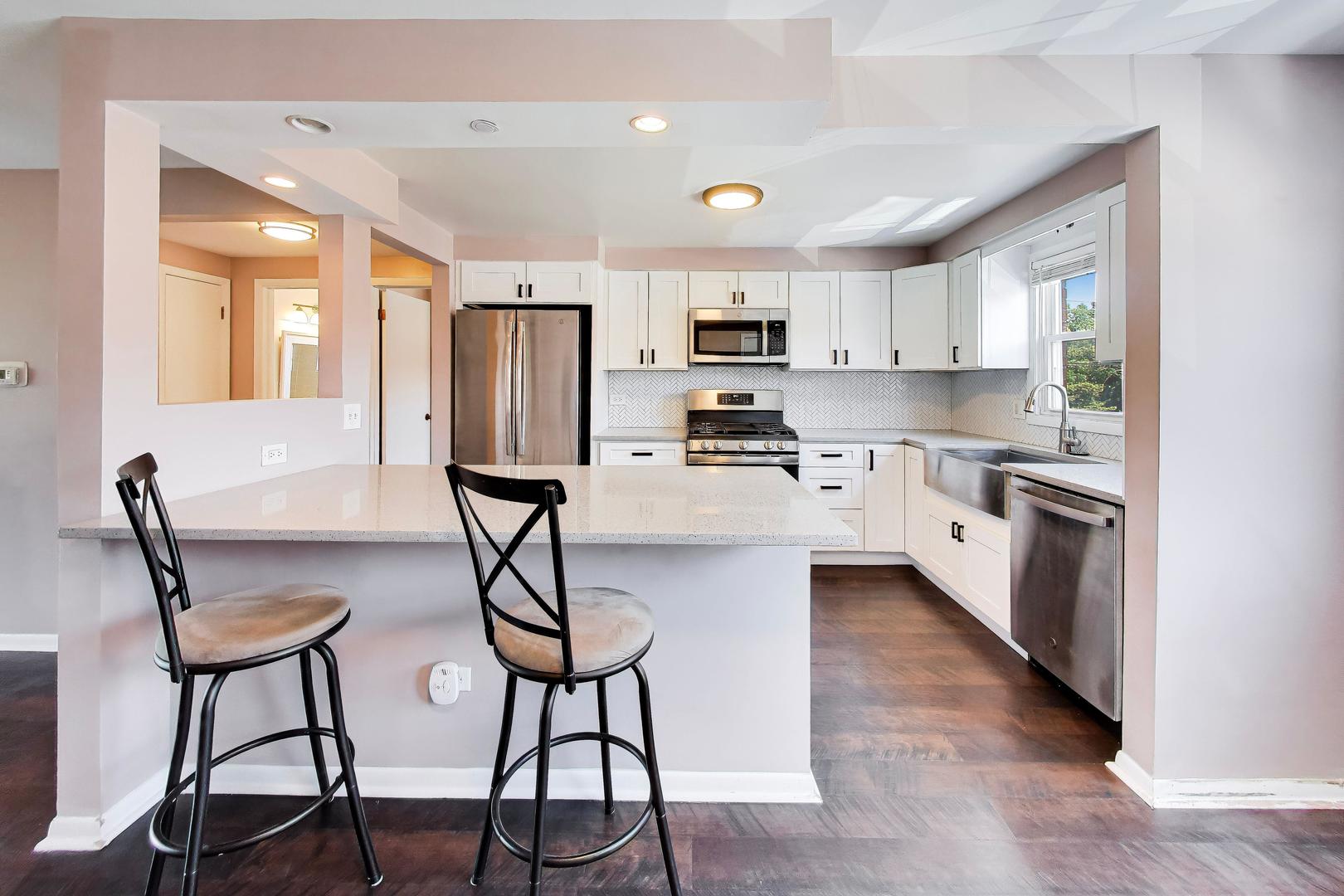 6565 N Harlem Avenue #2N, Chicago, IL 60631