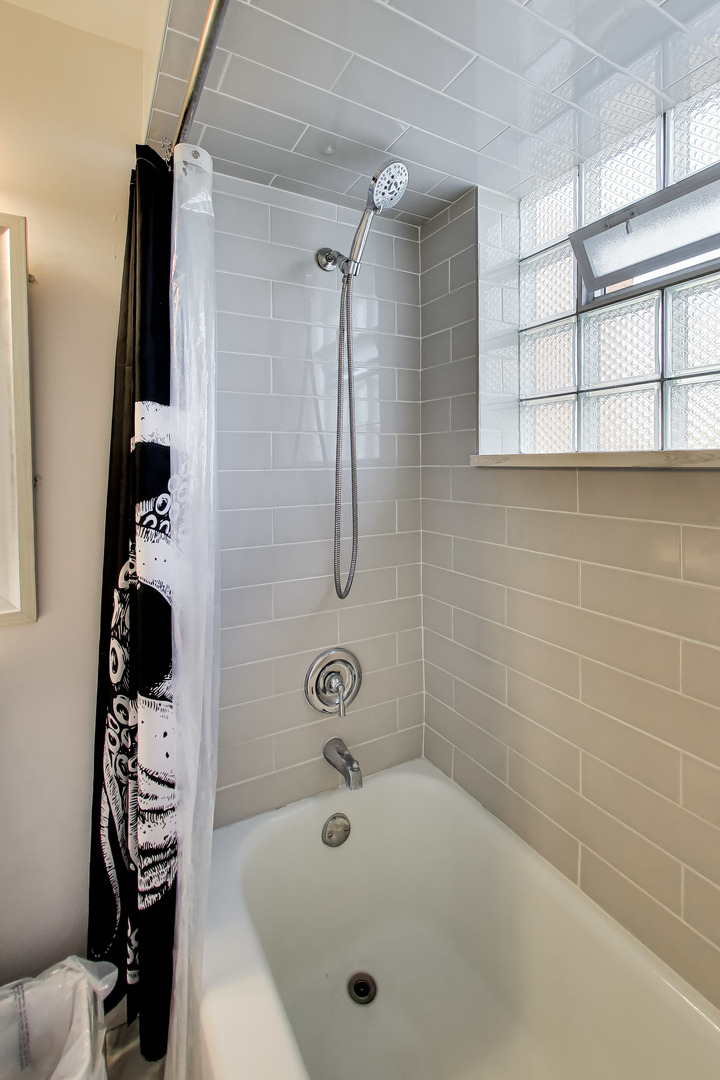 6565 N Harlem Avenue #2N, Chicago, IL 60631