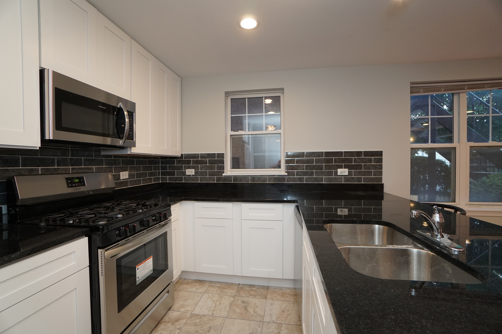 1103 N Crosby Street #A, Chicago, IL 60610