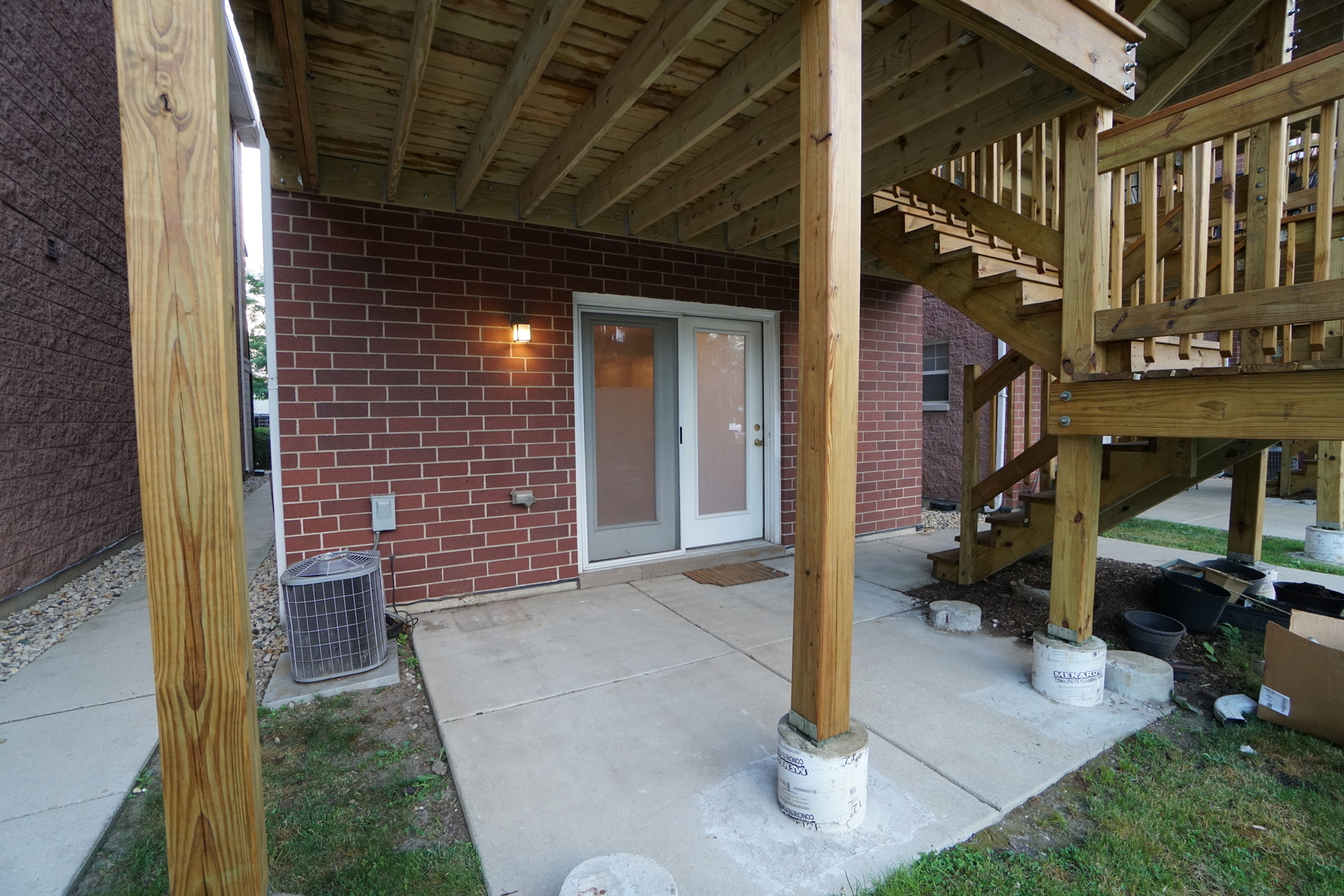 1103 N Crosby Street #A, Chicago, IL 60610