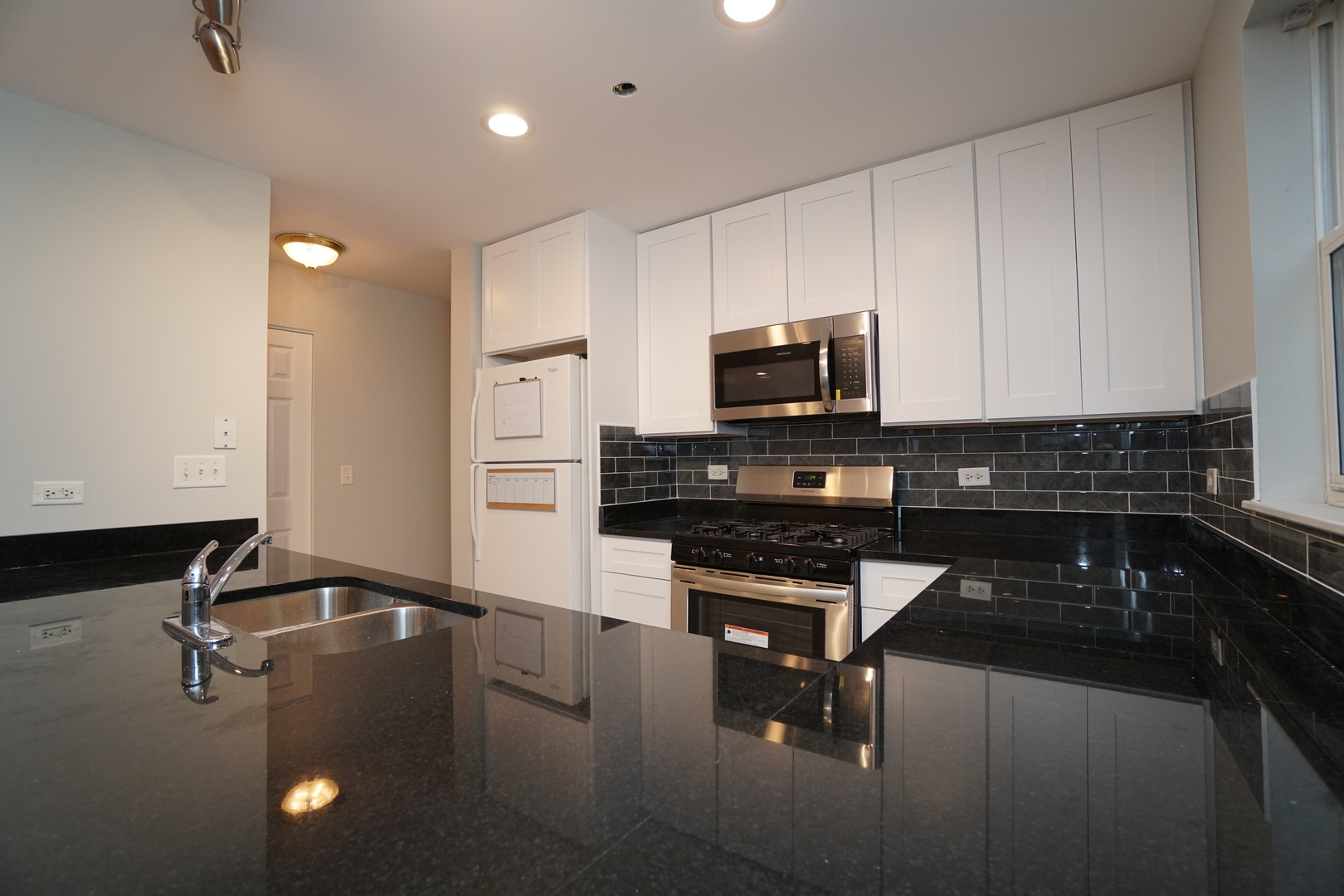 1103 N Crosby Street #A, Chicago, IL 60610