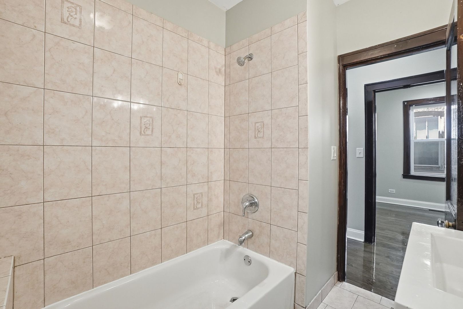 6805 S Talman Avenue, Chicago, IL 60629