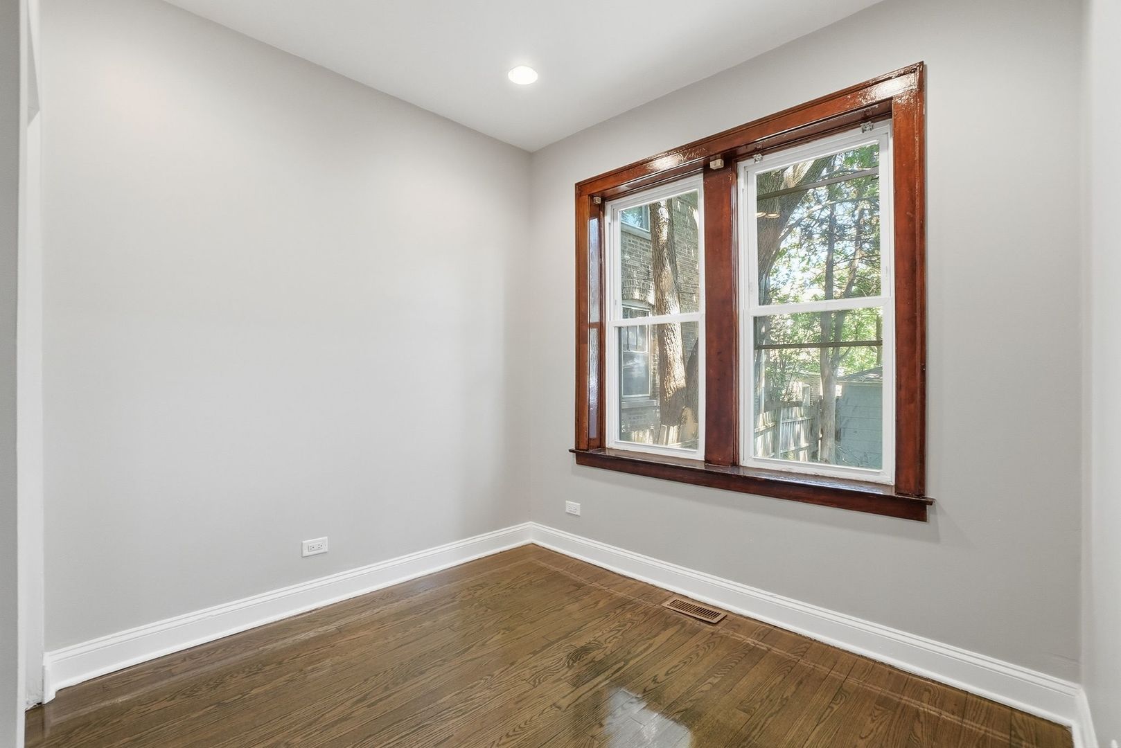 6805 S Talman Avenue, Chicago, IL 60629