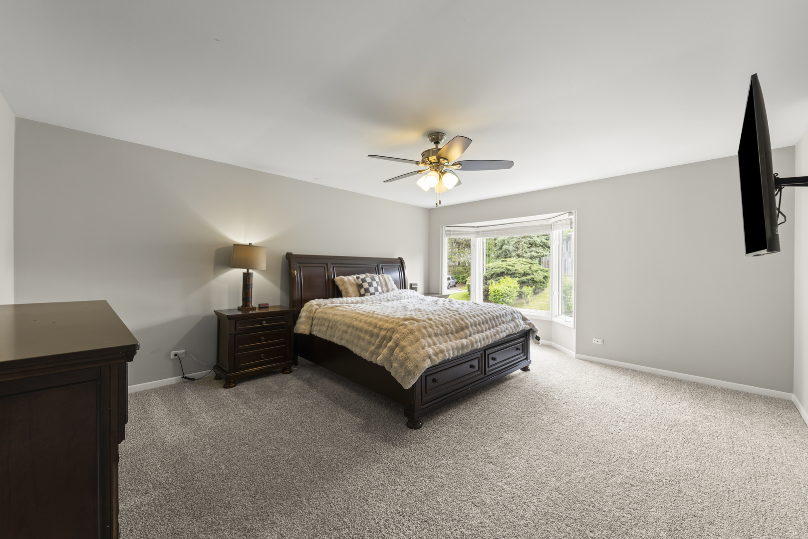 149 Thomas Road, Bolingbrook, IL 60440