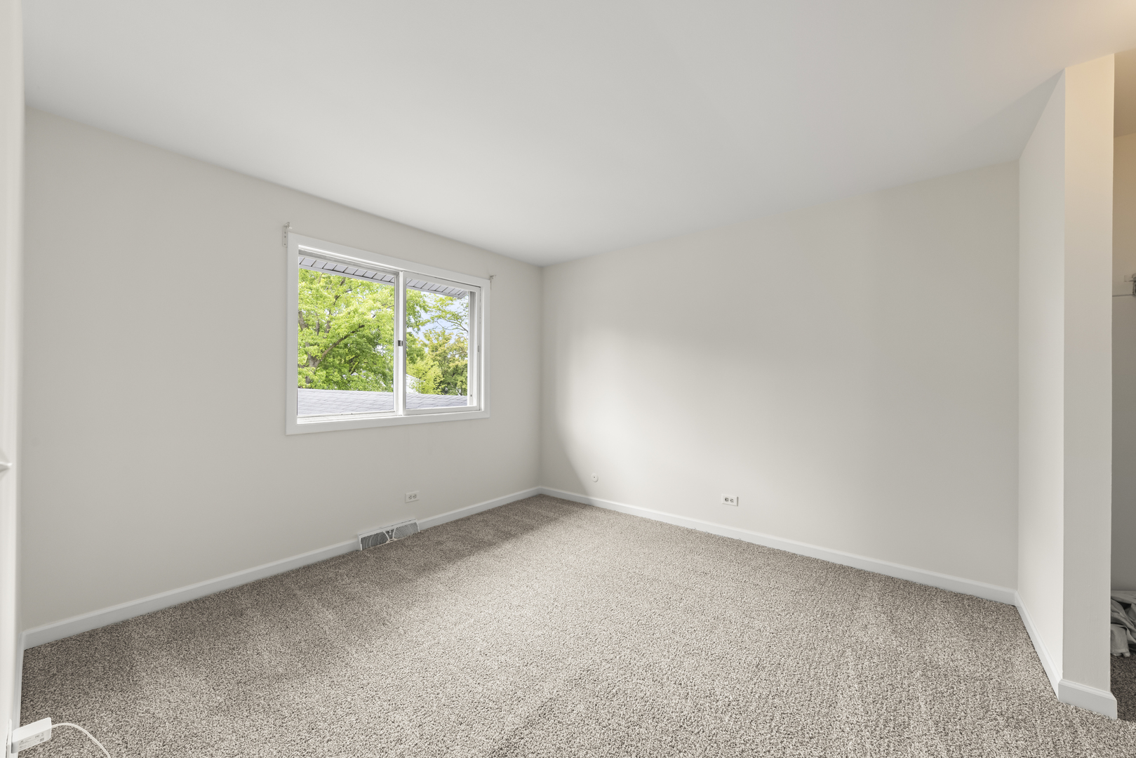 149 Thomas Road, Bolingbrook, IL 60440