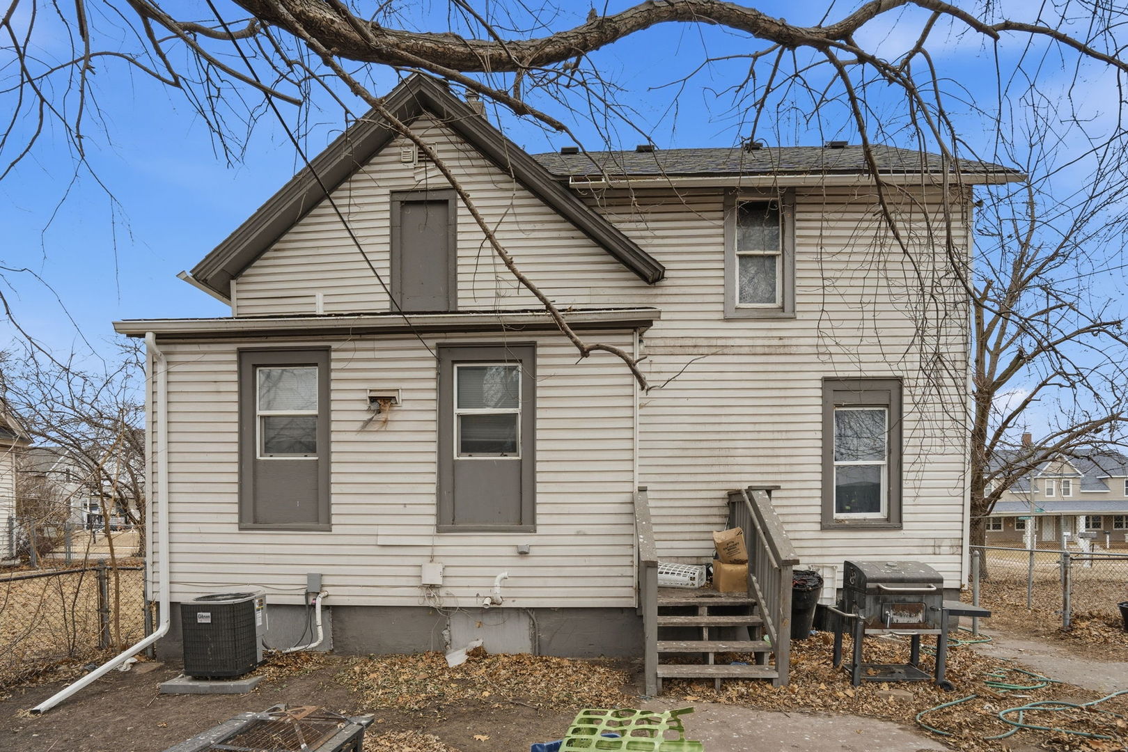 1941 DIXWELL Street, Davenport, IA 52802