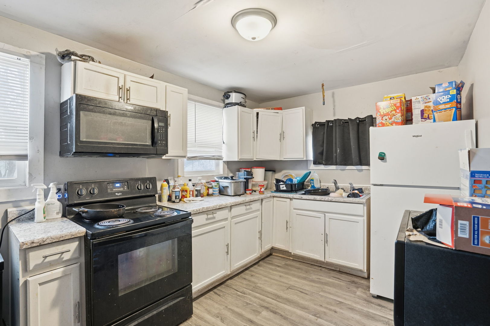 1941 DIXWELL Street, Davenport, IA 52802