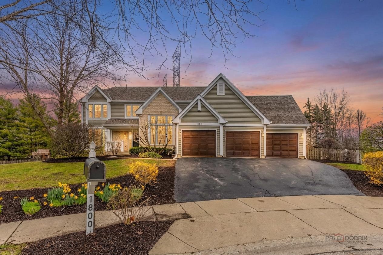 1800 Darnell Street, Libertyville, IL 60048
