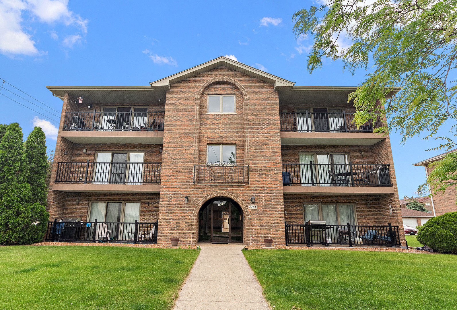 9964 W 153 Street #2W, Orland Park, IL 60462