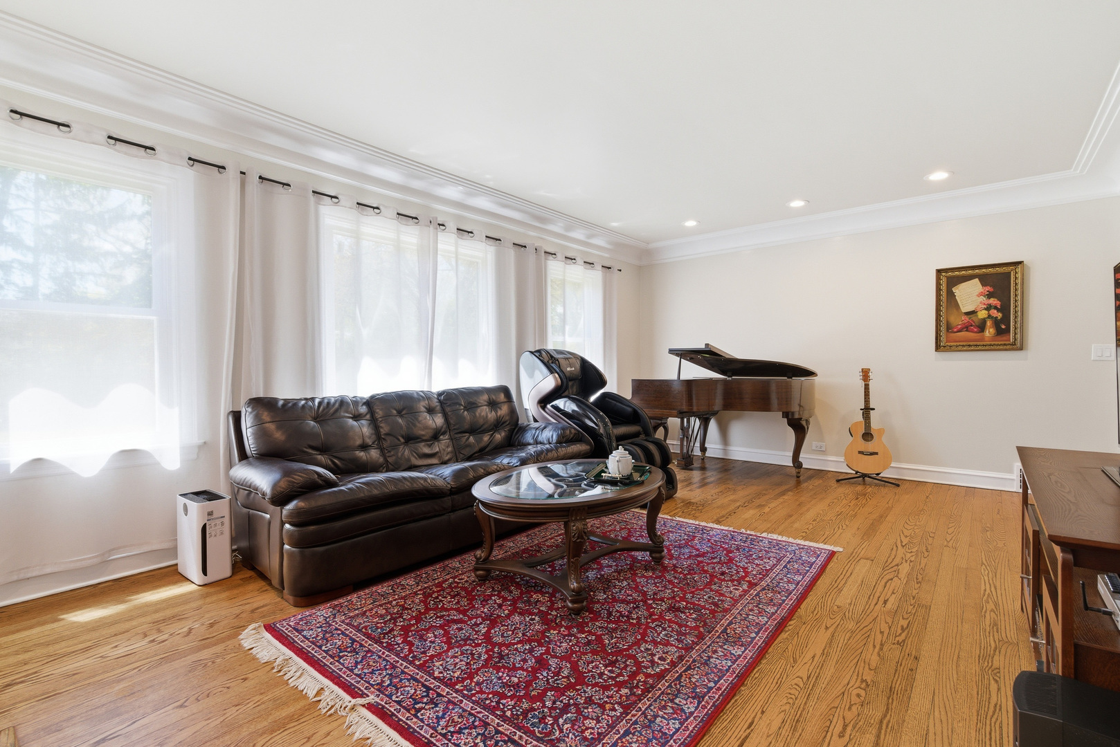 355 Oakdale Avenue, Lake Forest, IL 60045