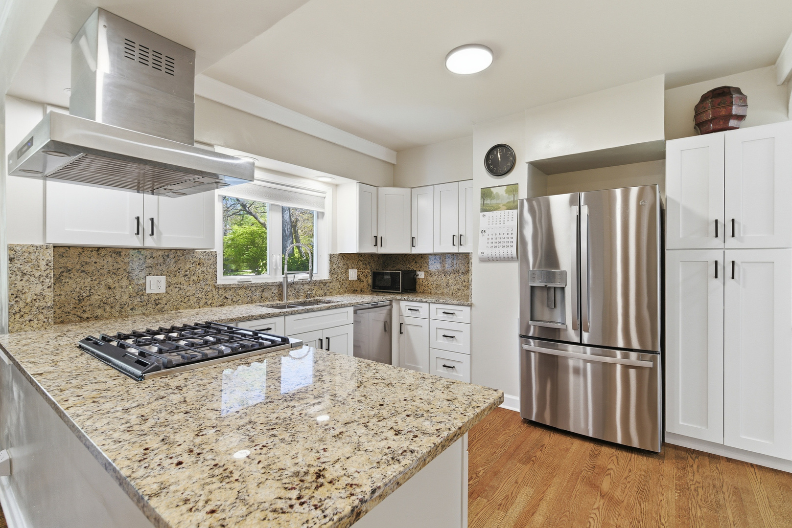 355 Oakdale Avenue, Lake Forest, IL 60045