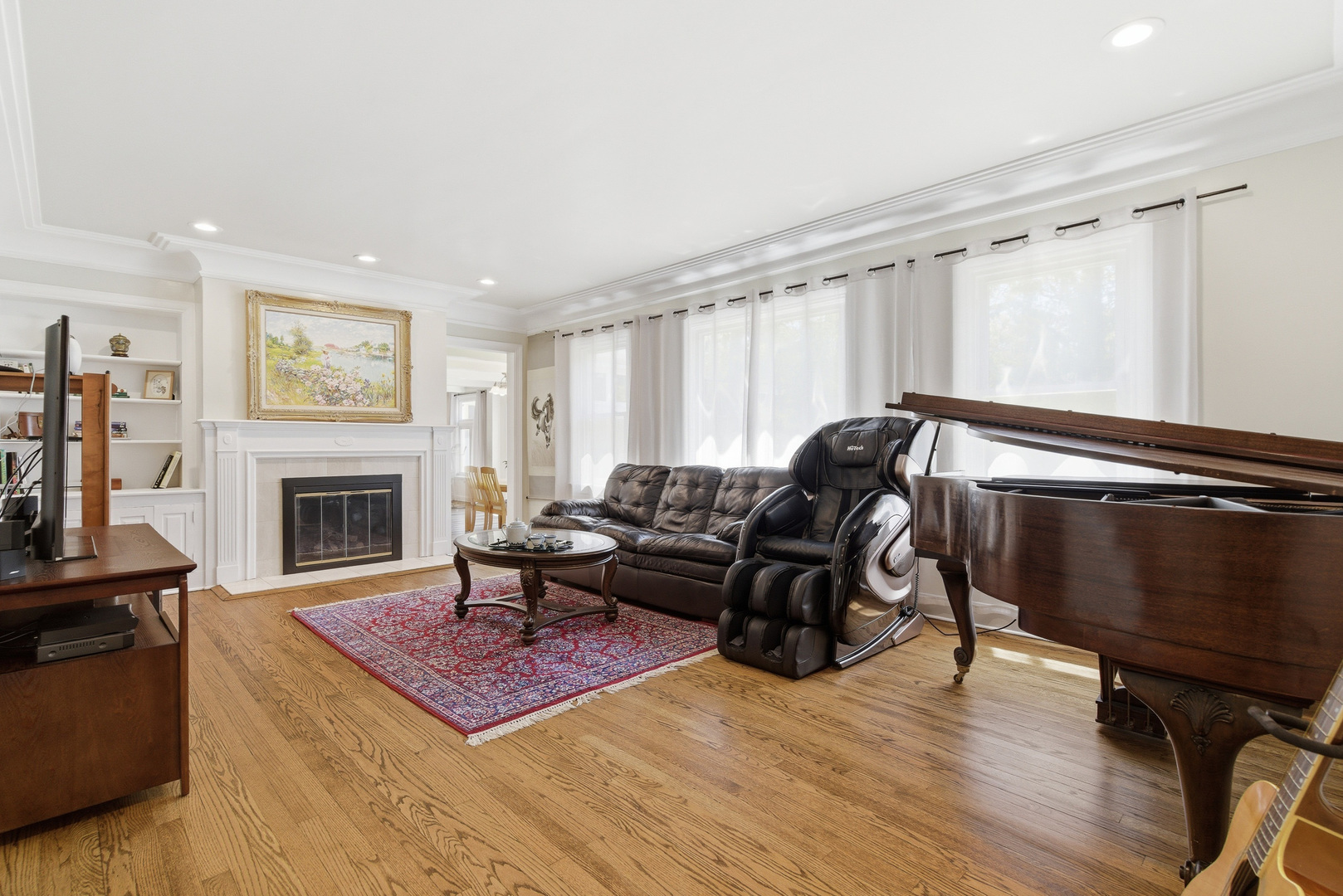 355 Oakdale Avenue, Lake Forest, IL 60045