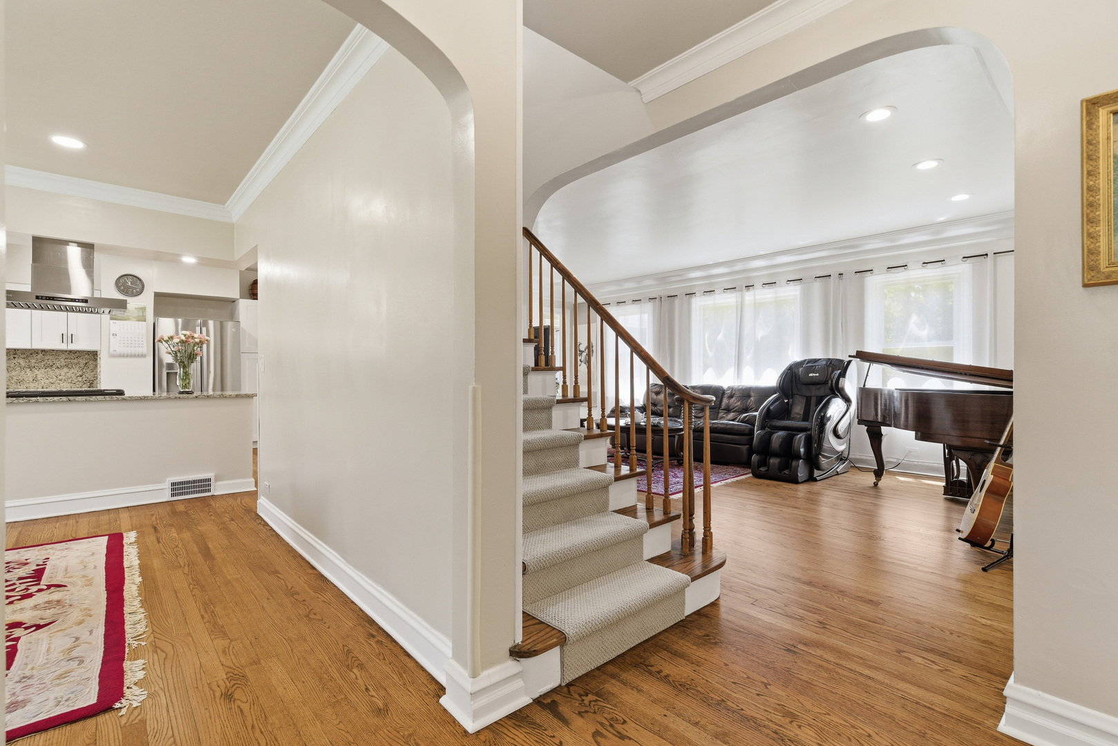 355 Oakdale Avenue, Lake Forest, IL 60045