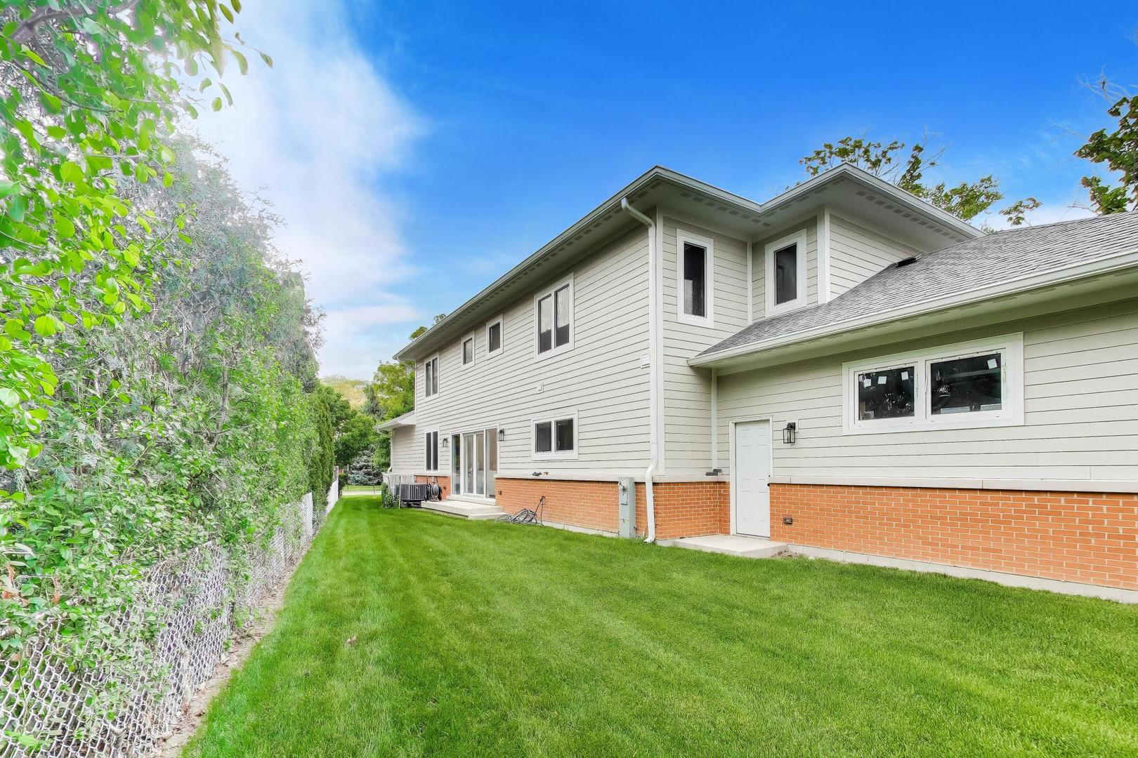 1133 Fortuna Avenue, Park Ridge, IL 60068