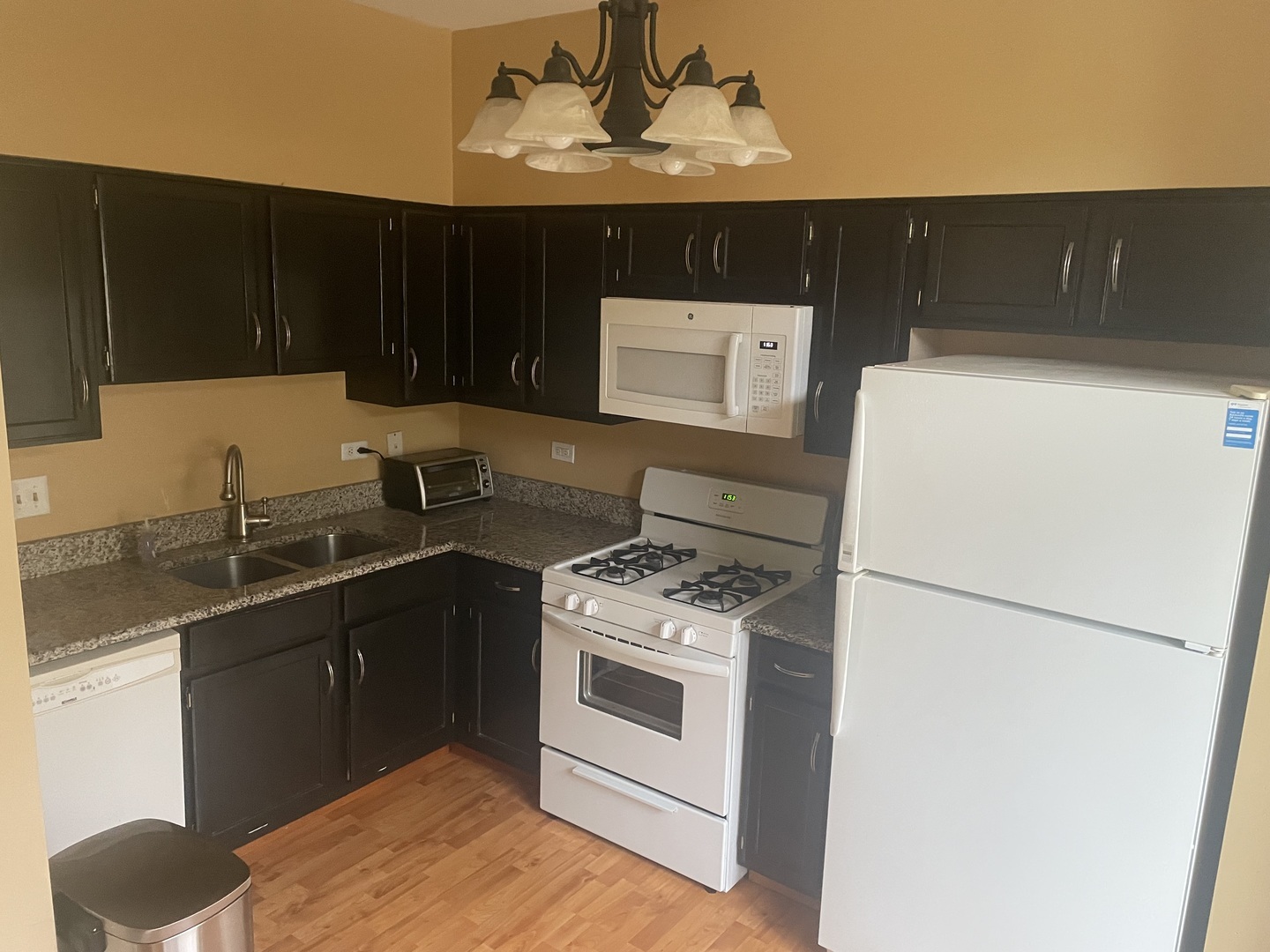 1235 WHISPERING HILLS Drive #1235, Naperville, IL 60540