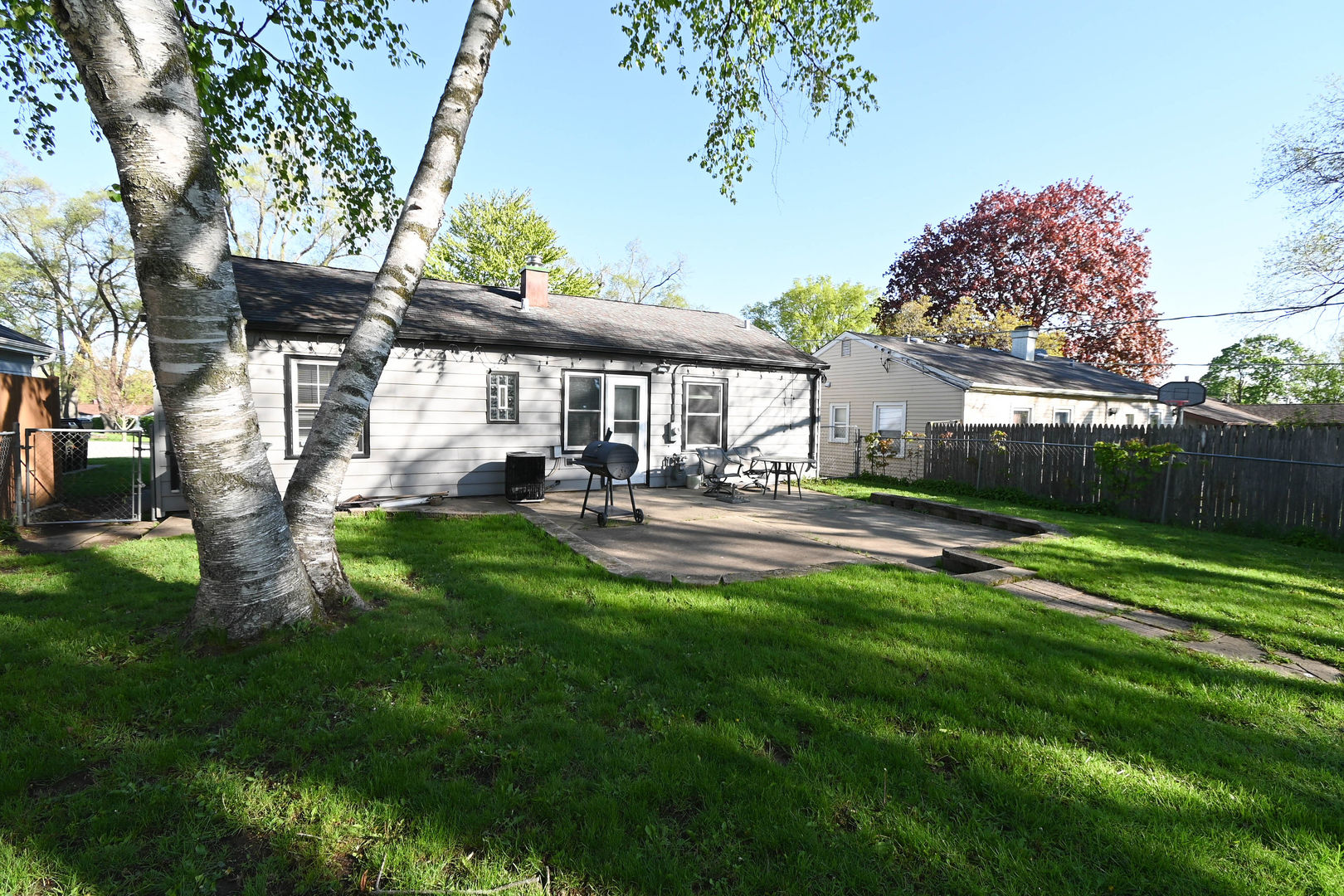 127 S Hawthorne Boulevard, Mundelein, IL 60060