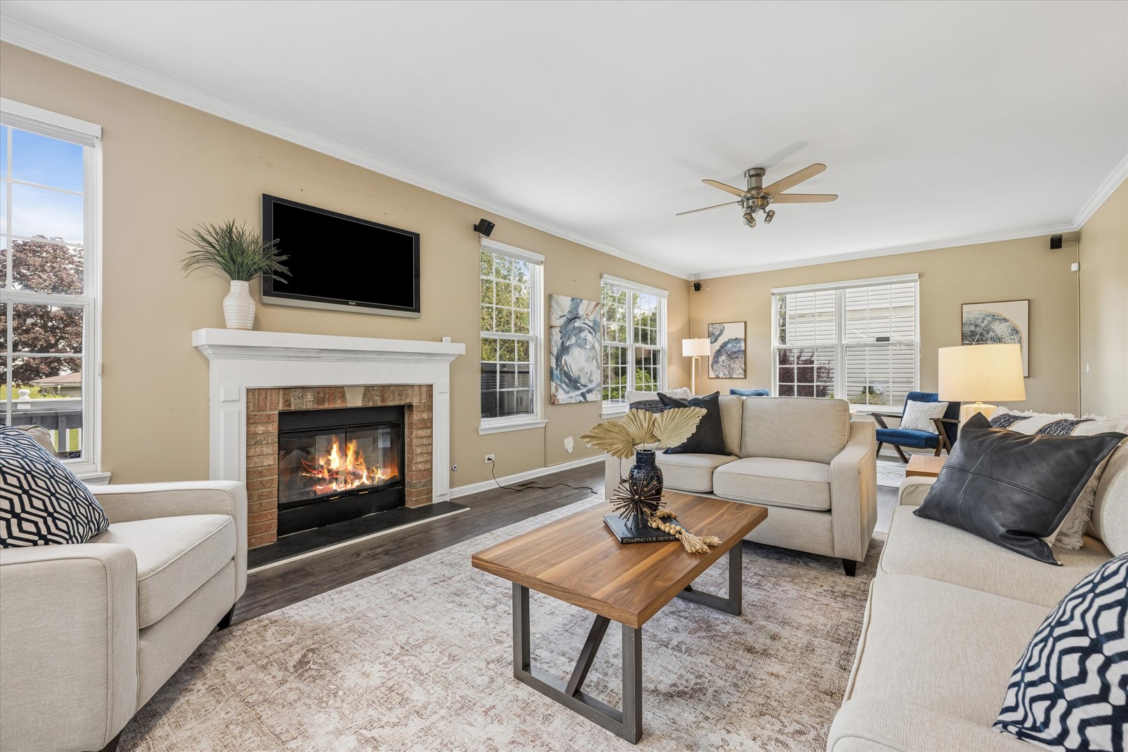 1230 W Claridge Court, Palatine, IL 60067