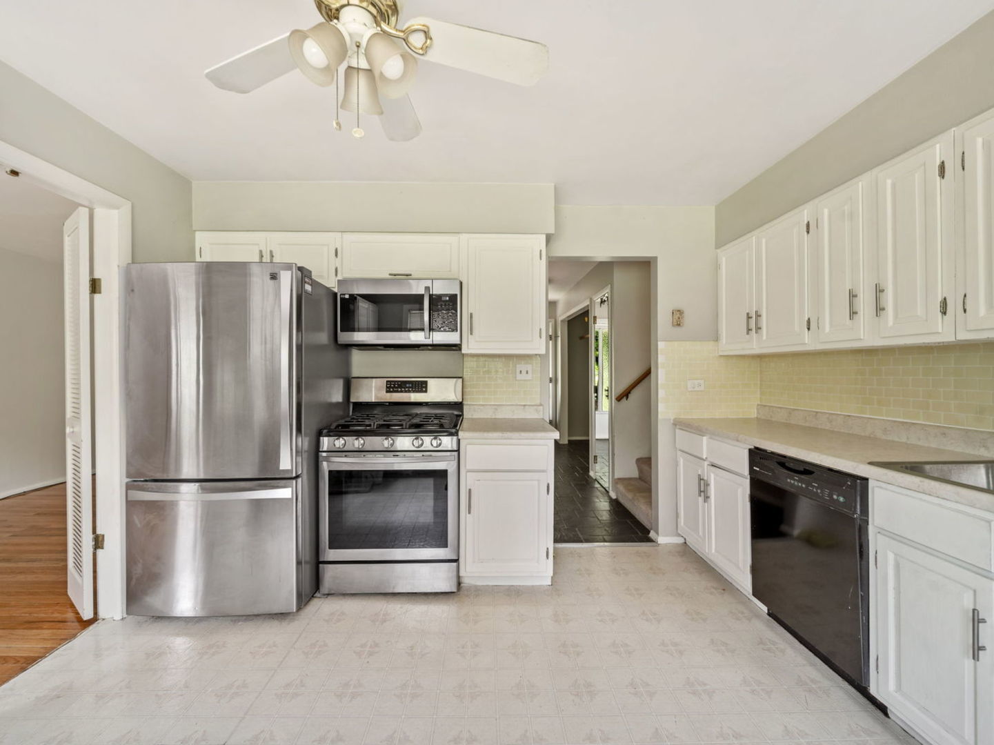 189 S Park Boulevard, Glen Ellyn, IL 60137