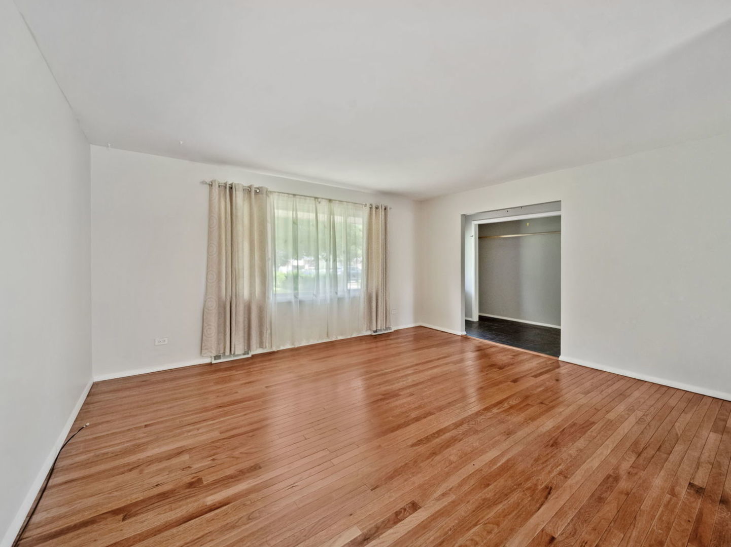 189 S Park Boulevard, Glen Ellyn, IL 60137