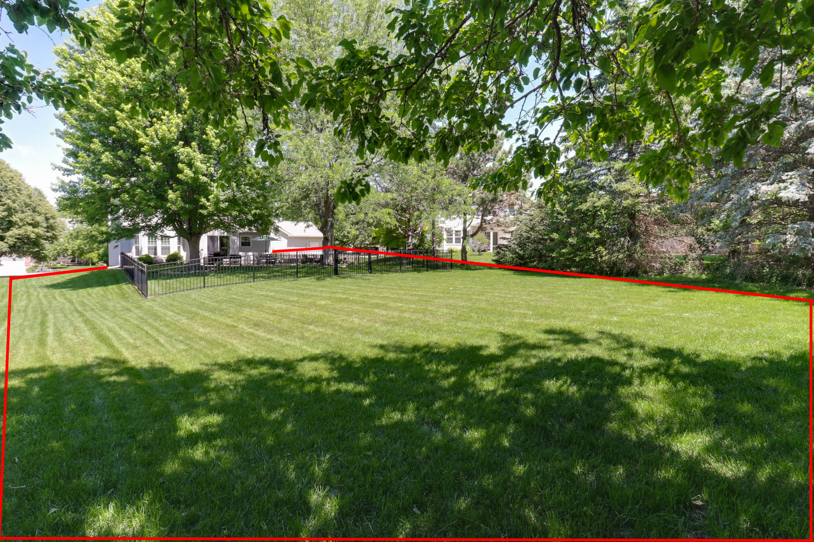 3203 Eagle Crest Road, Bloomington, IL 61704
