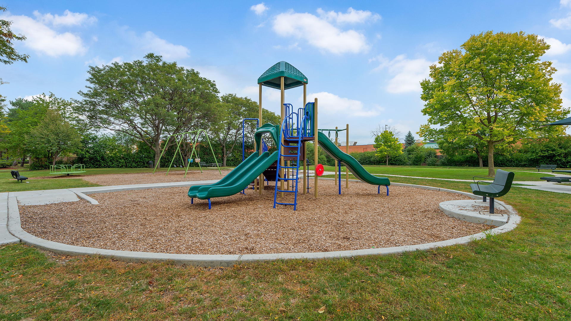 6340 AMERICANA Drive #216, Willowbrook, IL 60527
